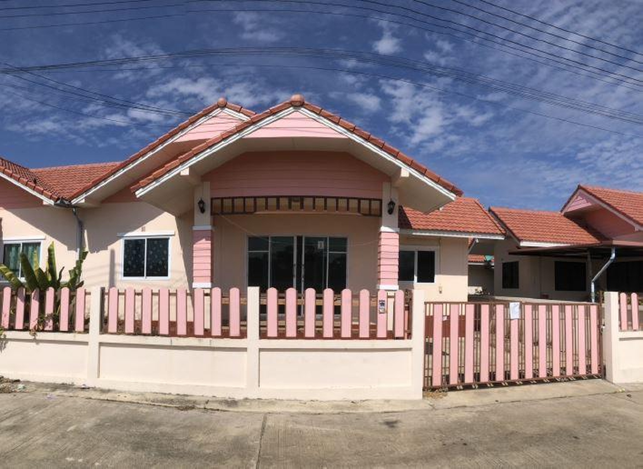 ทรัพย์สถาบันโดย GHB บ้านแฝด แสงตะวัน