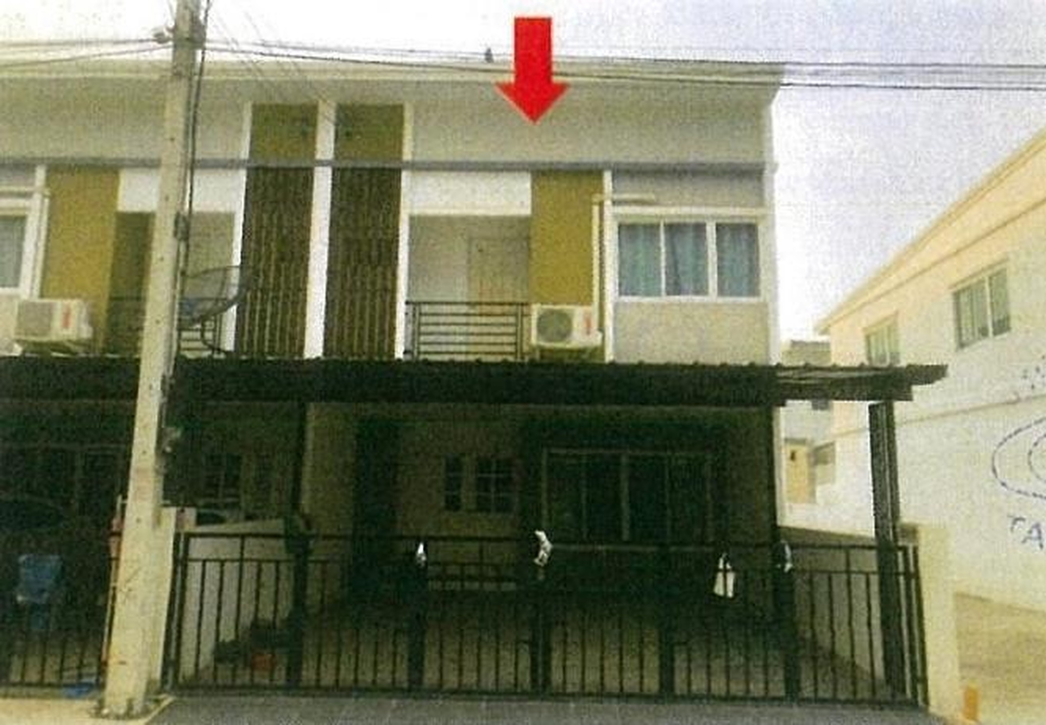 ทรัพย์สถาบันโดย GHB ทาวน์เฮาส์ ร่มไม้ 1