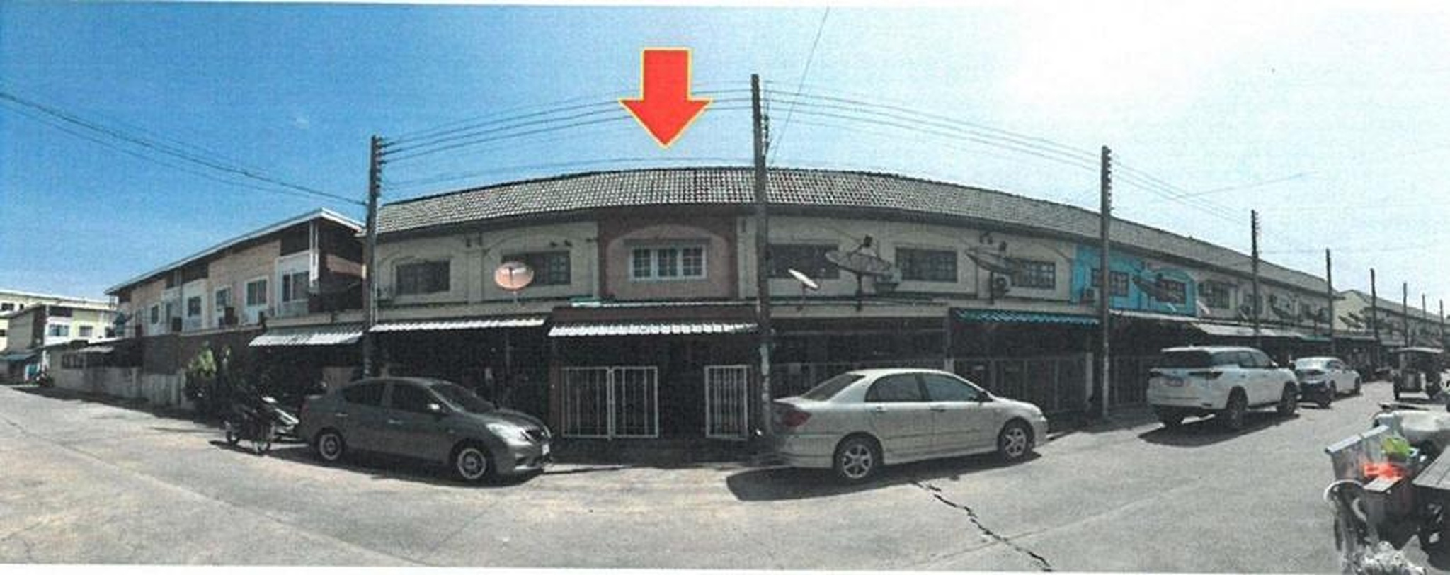 ทรัพย์สถาบันโดย GHB ทาวน์เฮาส์ เรือนแก้ว