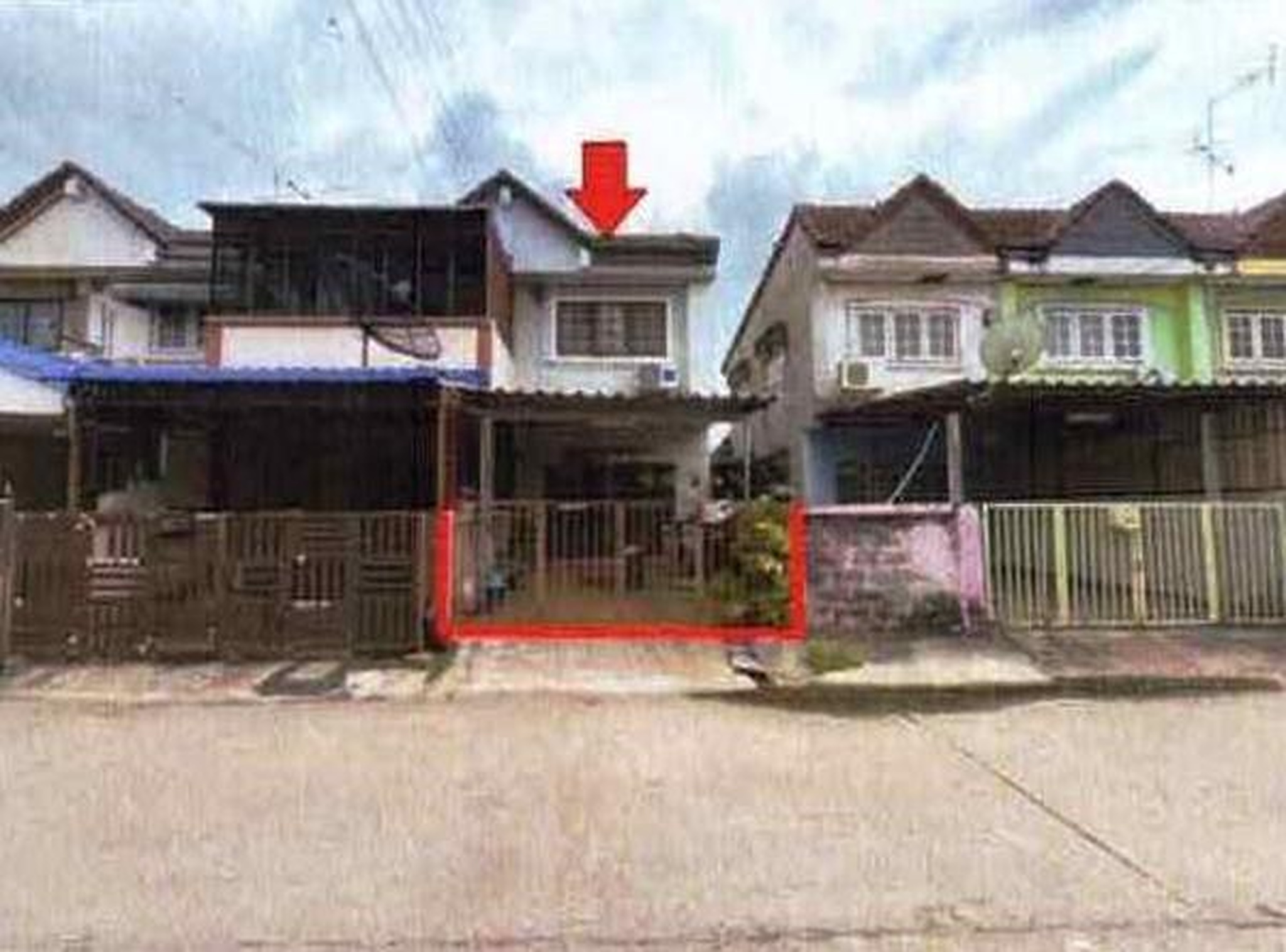 ทรัพย์สถาบันโดย GHB ทาวน์เฮาส์ รุ่งอรุณ