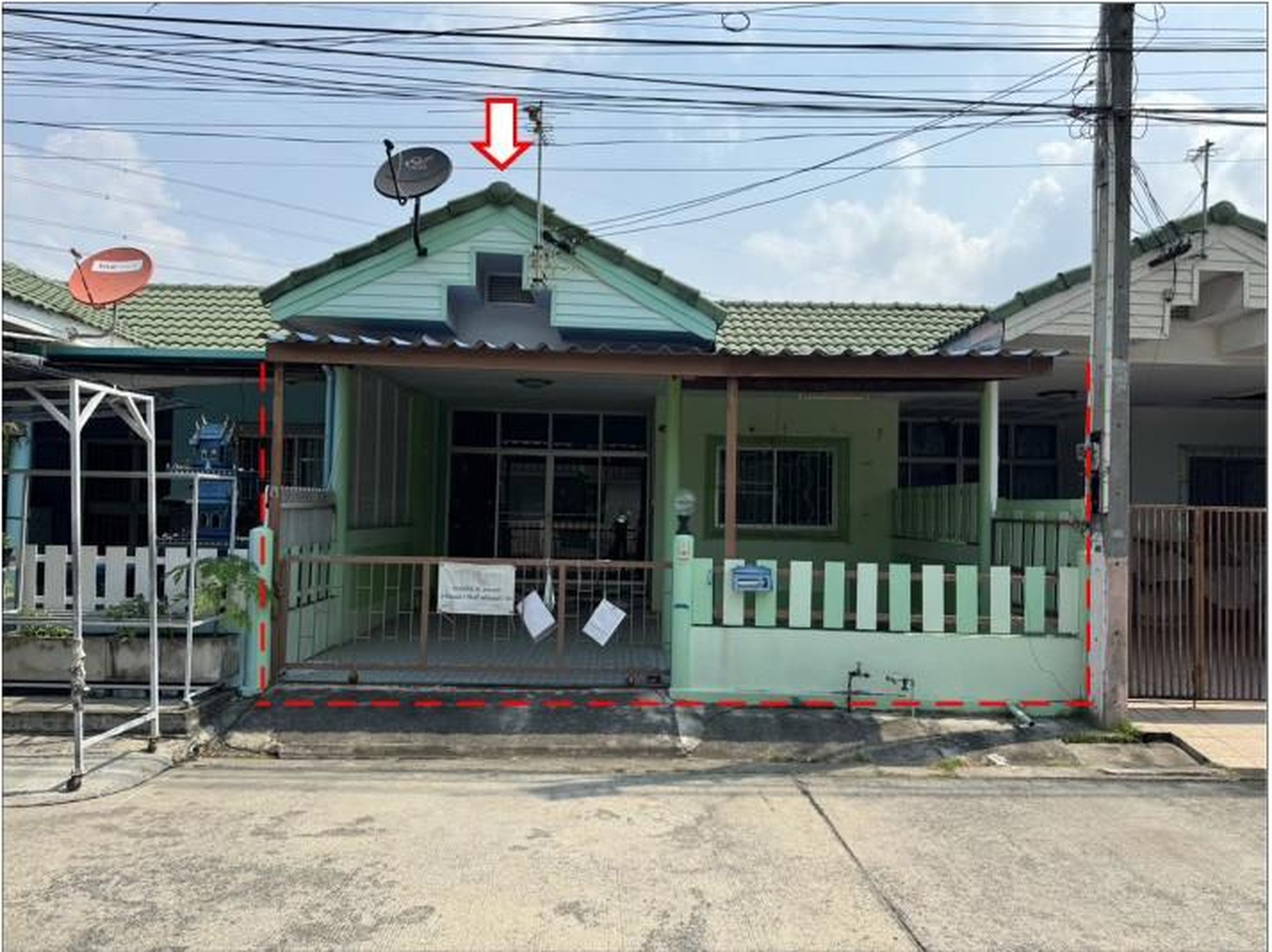 ทรัพย์สถาบันโดย GHB ทาวน์เฮาส์ ศักดิ์ทิพย์ 1 (Saruta Town)