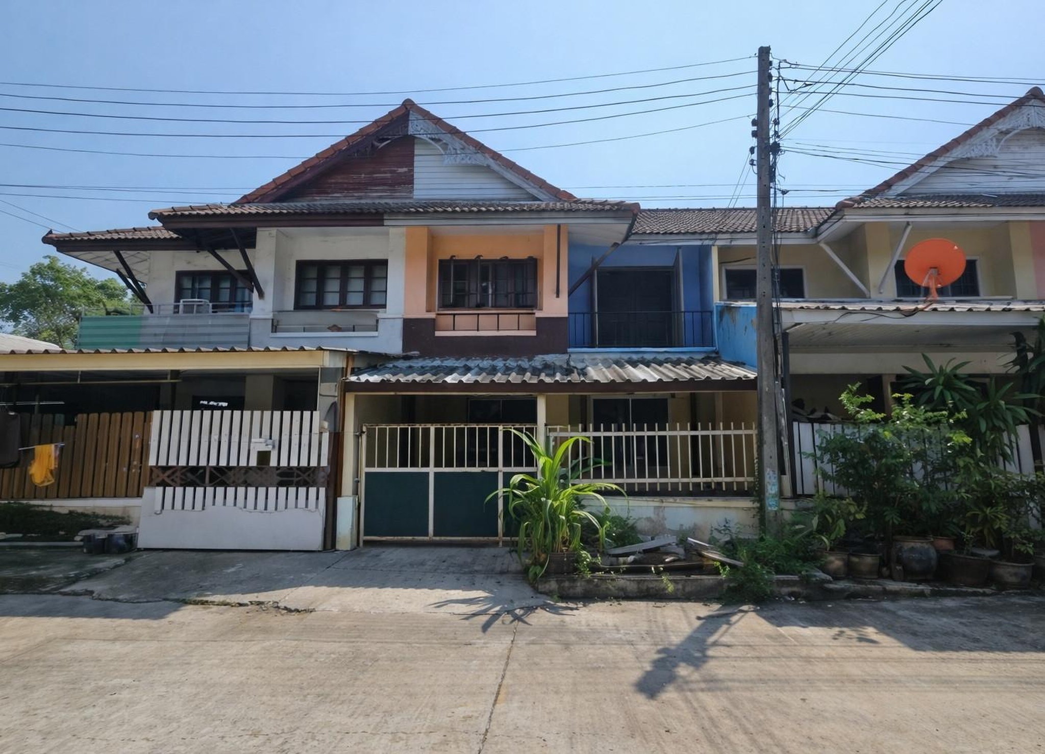 ทรัพย์สถาบันโดย GHB ทาวน์เฮาส์ พฤกษา 2