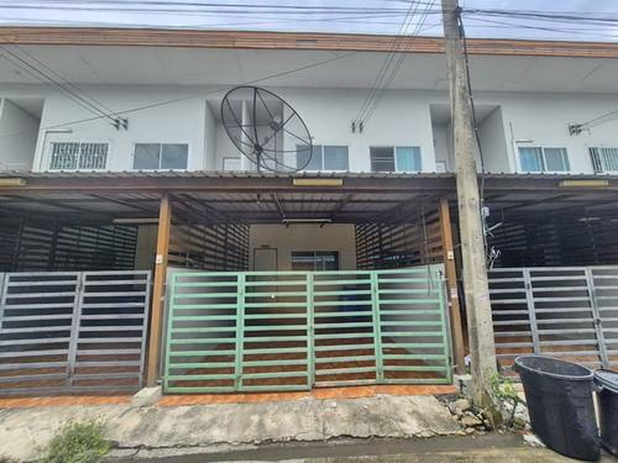 ทรัพย์สถาบันโดย GHB ทาวน์เฮาส์ ภัทรนิเวศน์ฉัตรไพลิน