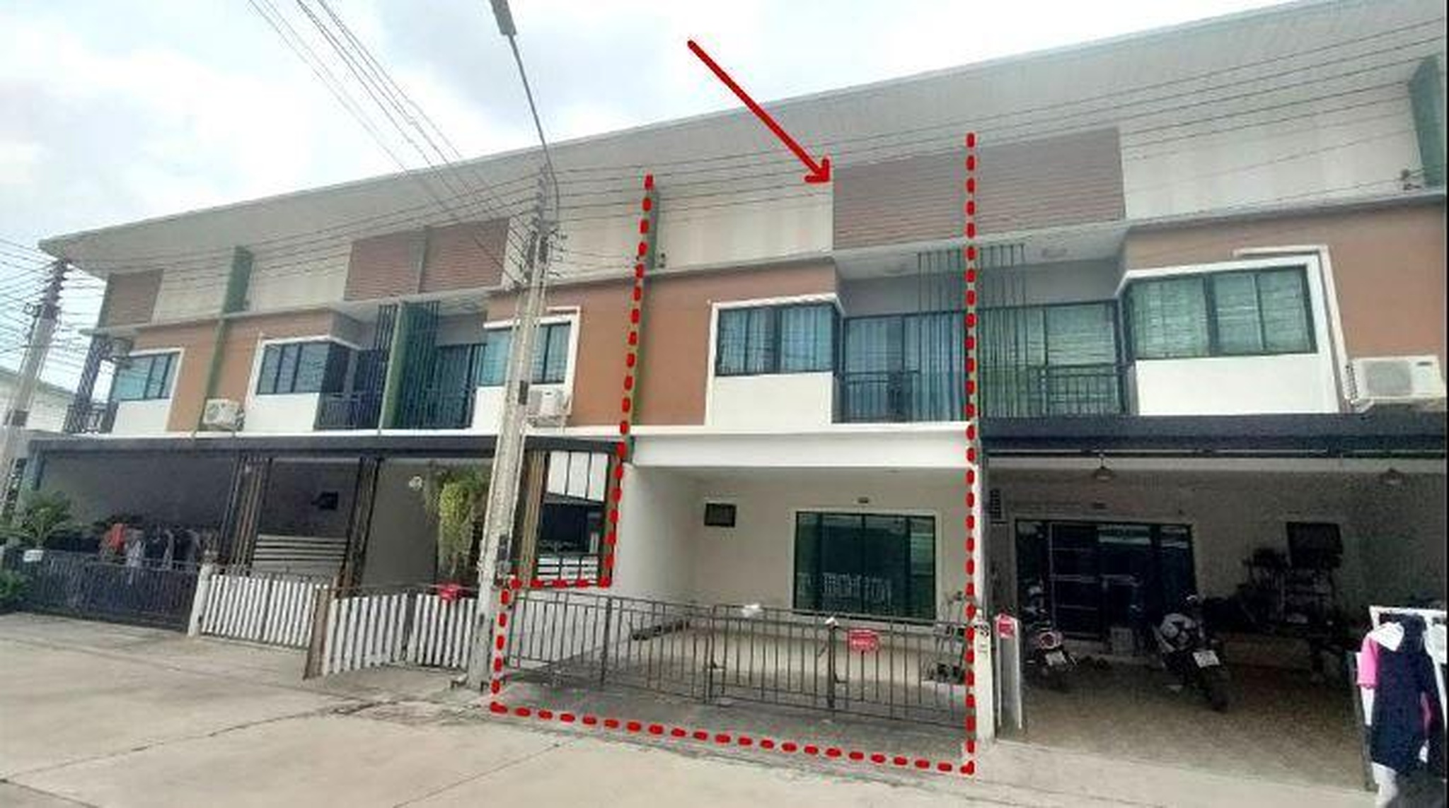 ทรัพย์สถาบันโดย GHB ทาวน์เฮาส์ เอสซี วิลเลจ อีสเทิร์น-บ่อวิน (SC Village Eastern-Bowin)
