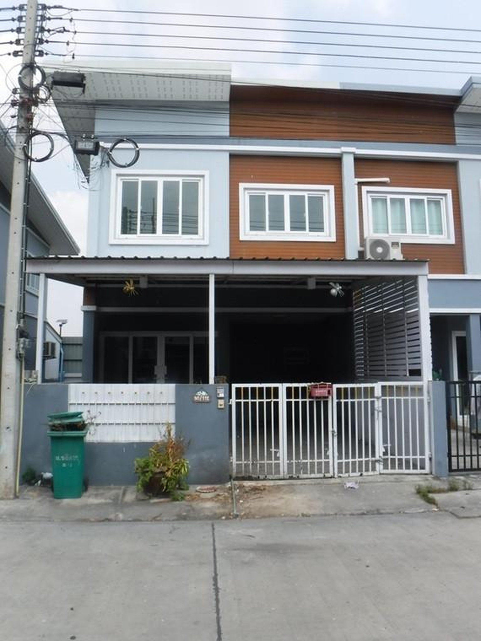 ทรัพย์สถาบันโดย GHB ทาวน์เฮาส์ ชลิดา(รังสิต-คลองสาม)