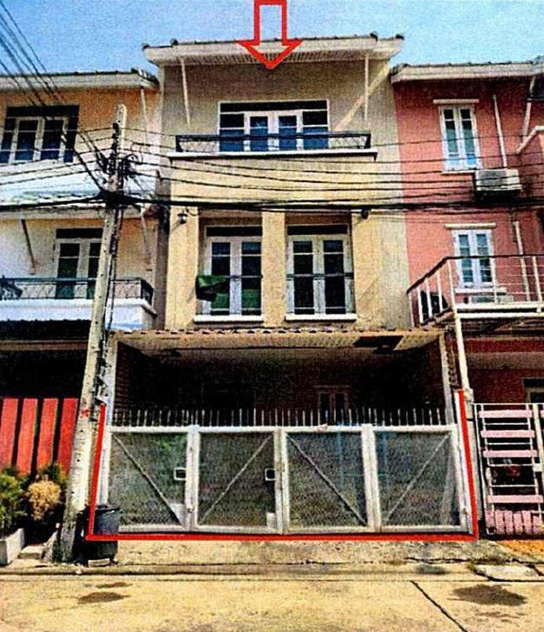 ทรัพย์สถาบันโดย GHB ทาวน์เฮาส์ ออลสวีท