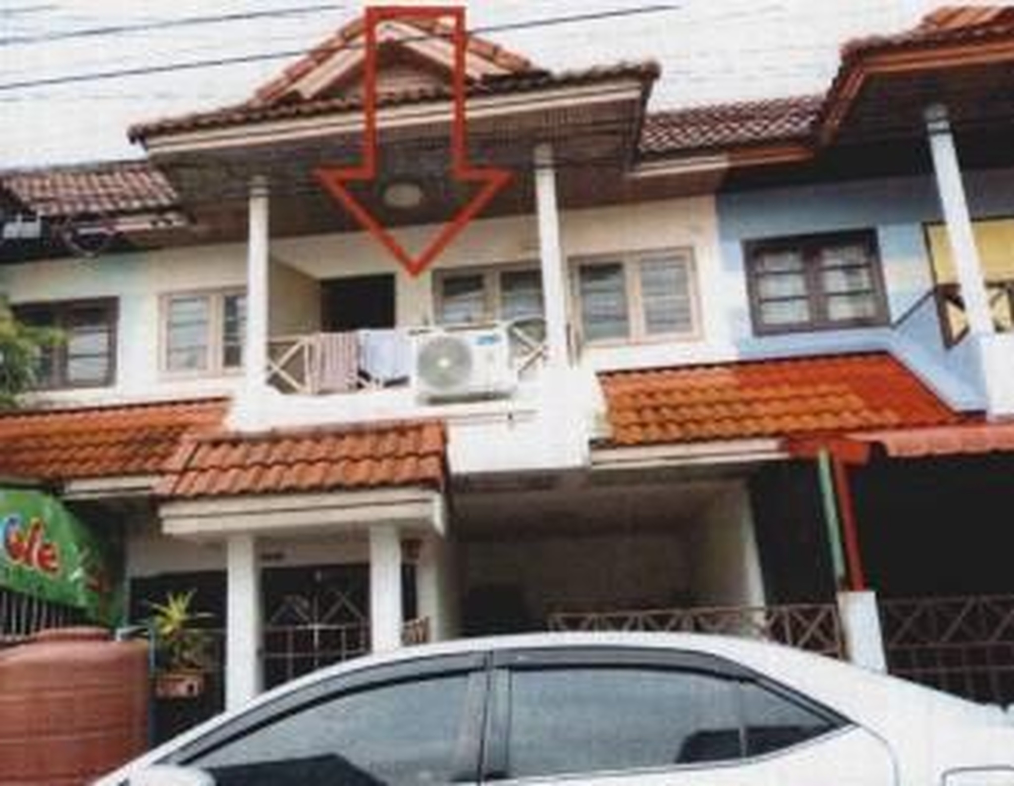 ทรัพย์สถาบันโดย GHB ทาวน์เฮาส์ วรางกูล