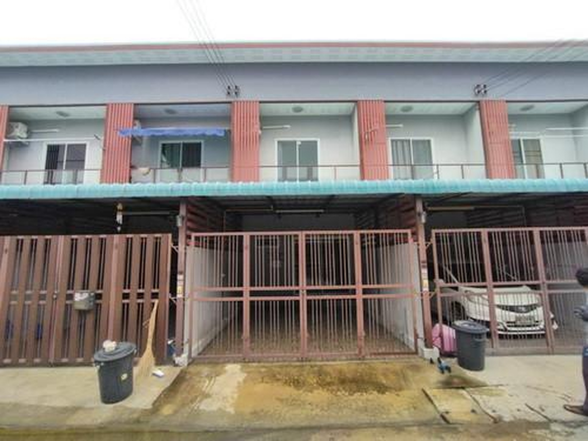 ทรัพย์สถาบันโดย GHB ทาวน์เฮาส์ นิวทาวน์ฉัตรไพลิน