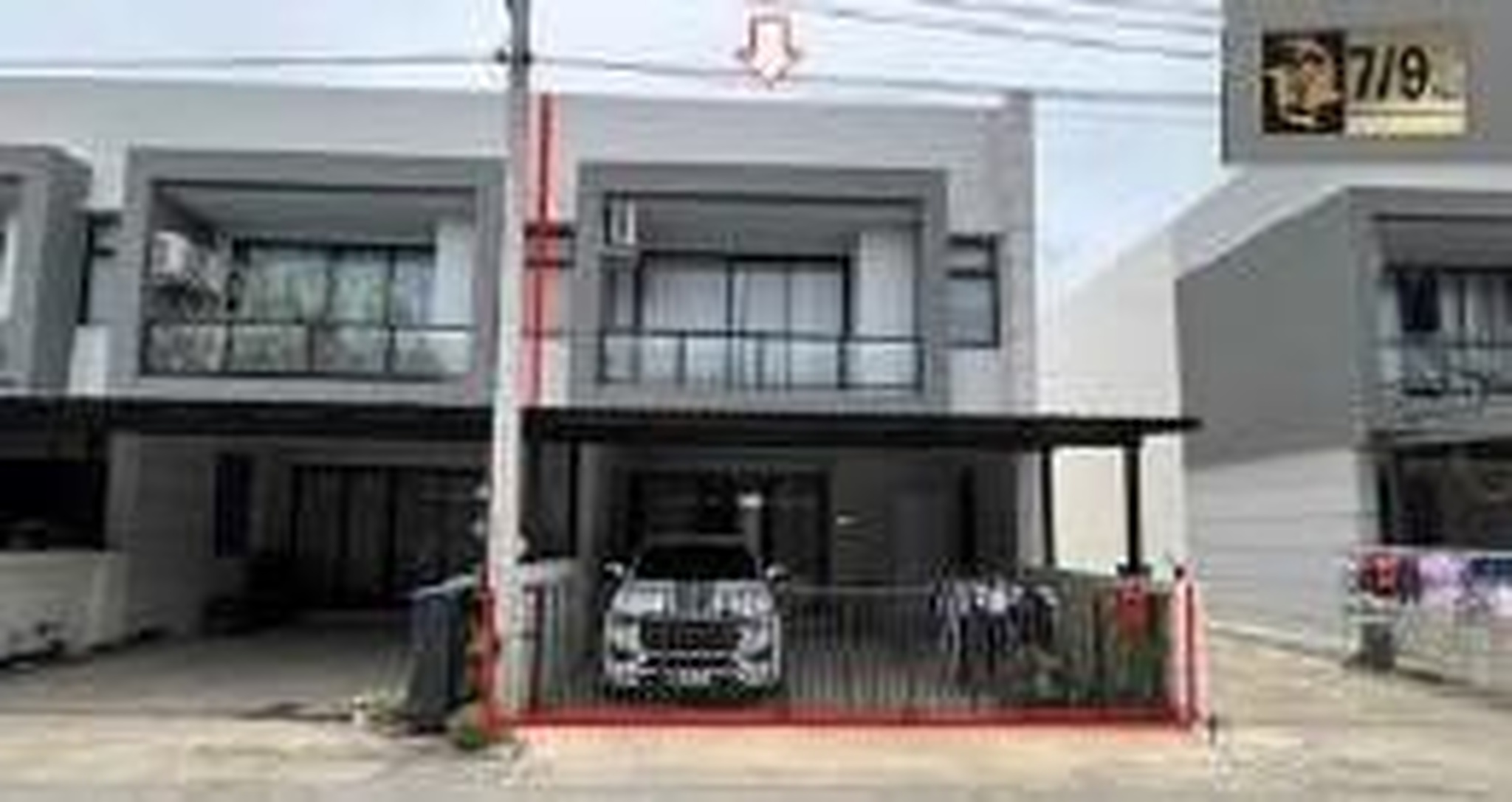 ทรัพย์สถาบันโดย GHB ทาวน์เฮาส์ ม.เดอะริช บางปะอิน
