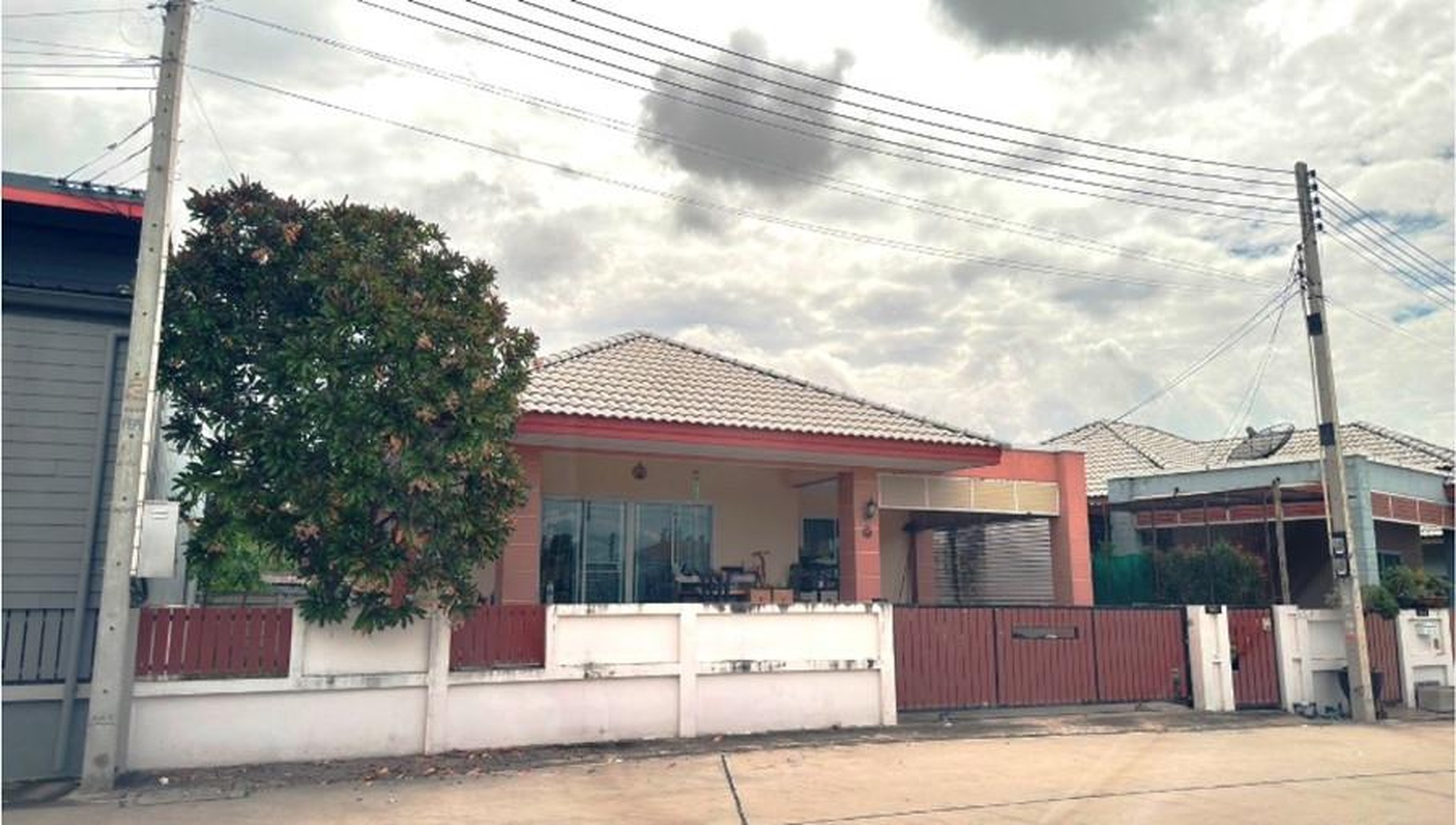 ทรัพย์สถาบันโดย GHB บ้านเดี่ยว ประภานิมิตร 14 (Baan Praphamitr 14)