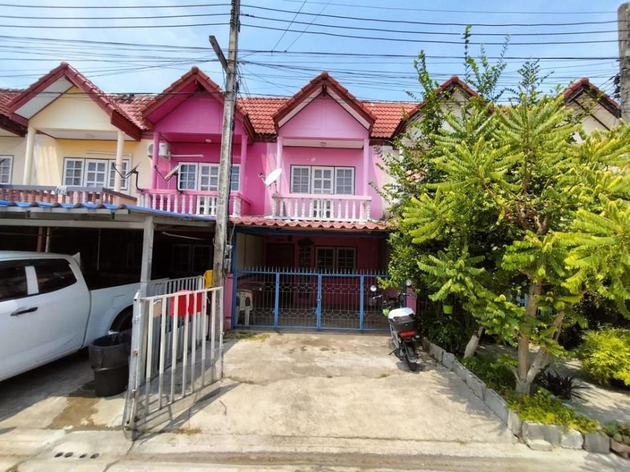 ทรัพย์สถาบันโดย GHB ทาวน์เฮาส์ โชคบุญมี