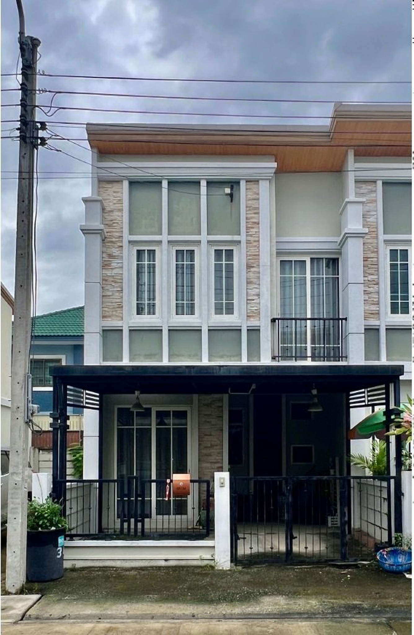 ทรัพย์สถาบันโดย SCB ทาวน์เฮาส์ โกลเด้น ทาวน์ รามอินทรา-คู้บอน (Golden Town Ramintra-Khubon)
