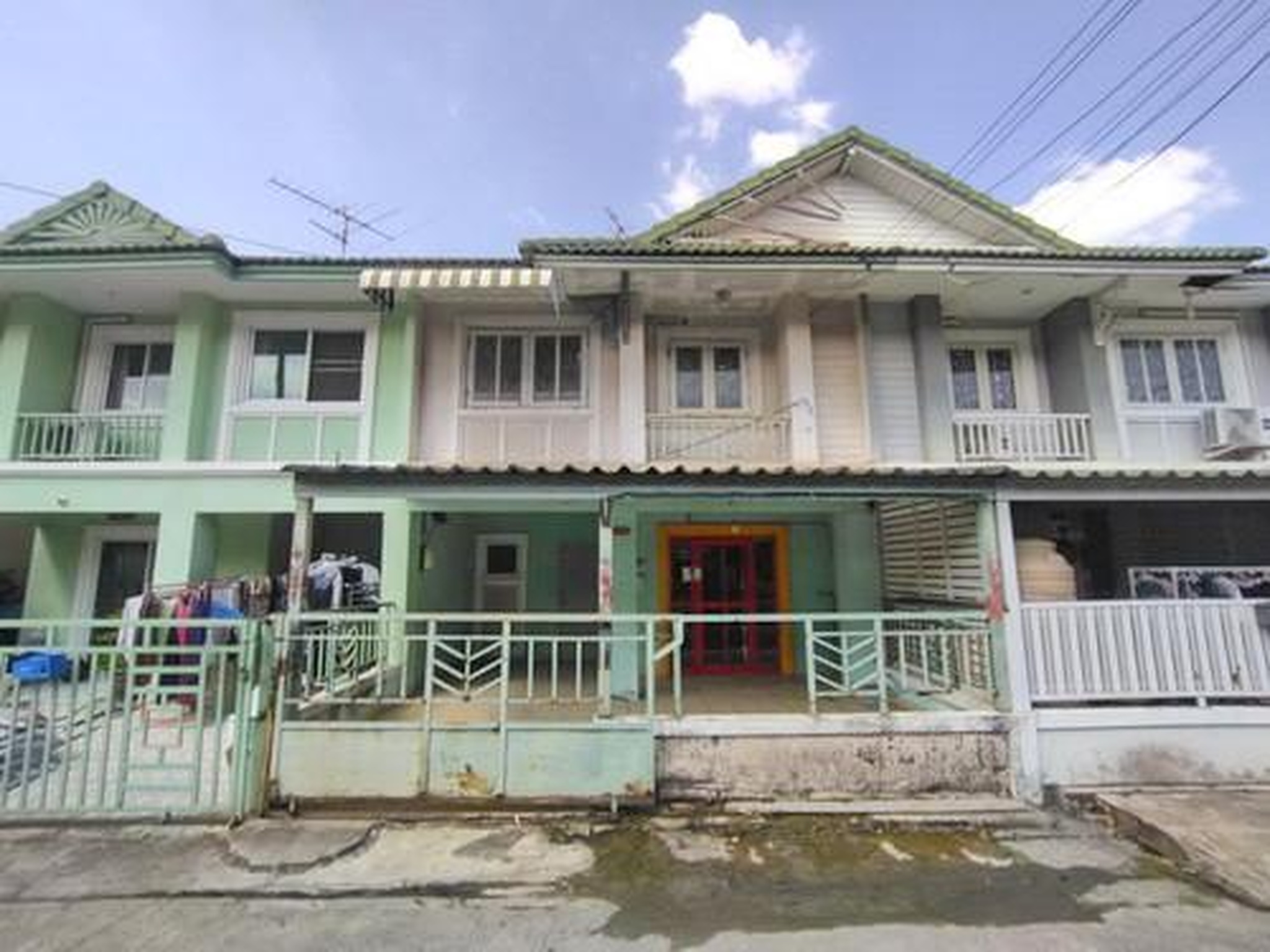 ทรัพย์สถาบันโดย GHB ทาวน์เฮาส์ บ้านพฤกษา 12 รังสิต-คลองสาม (Baan Pruksa 12 Rangsit-Klong 3)