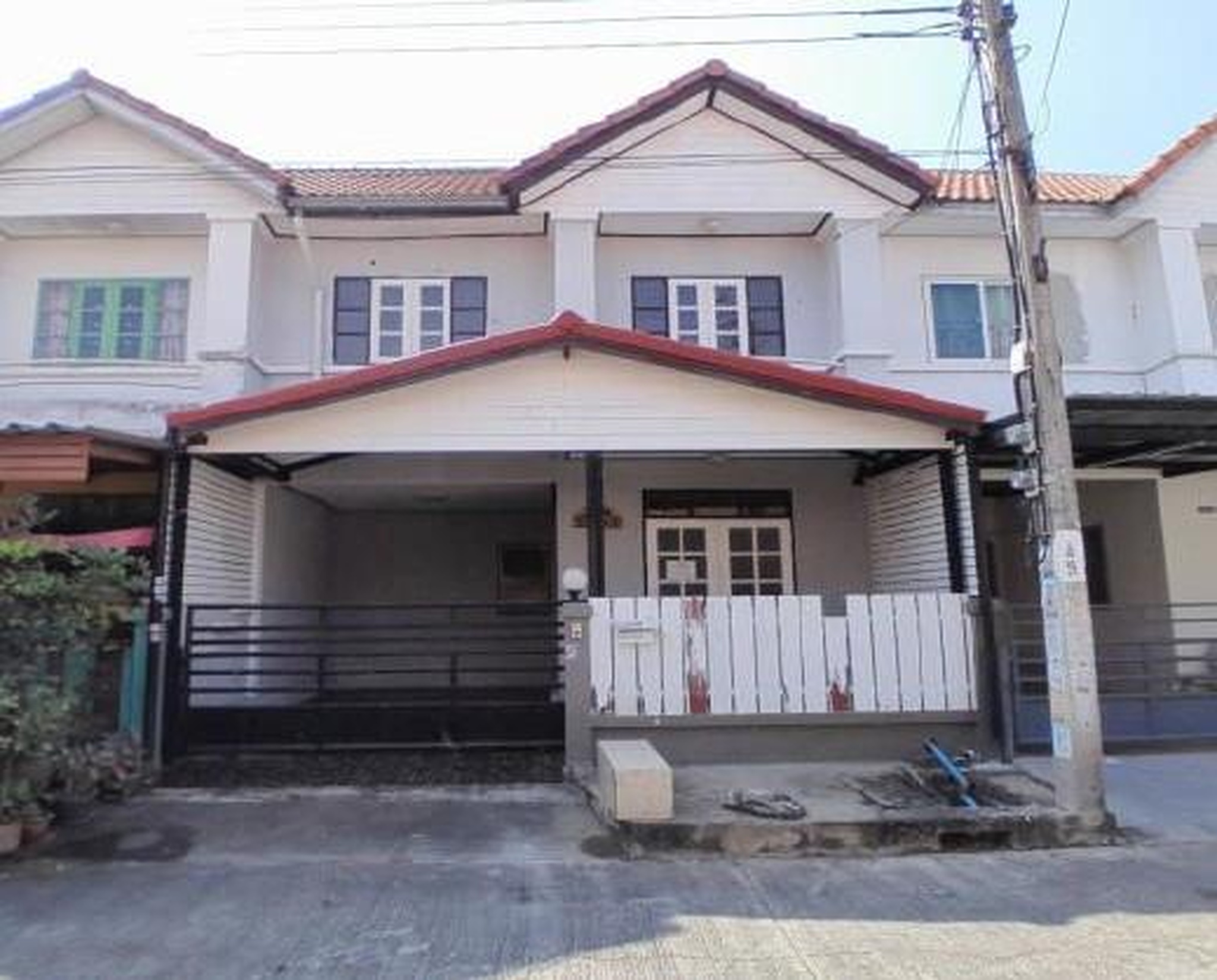 ทรัพย์สถาบันโดย GHB ทาวน์เฮาส์ บัวทอง 4