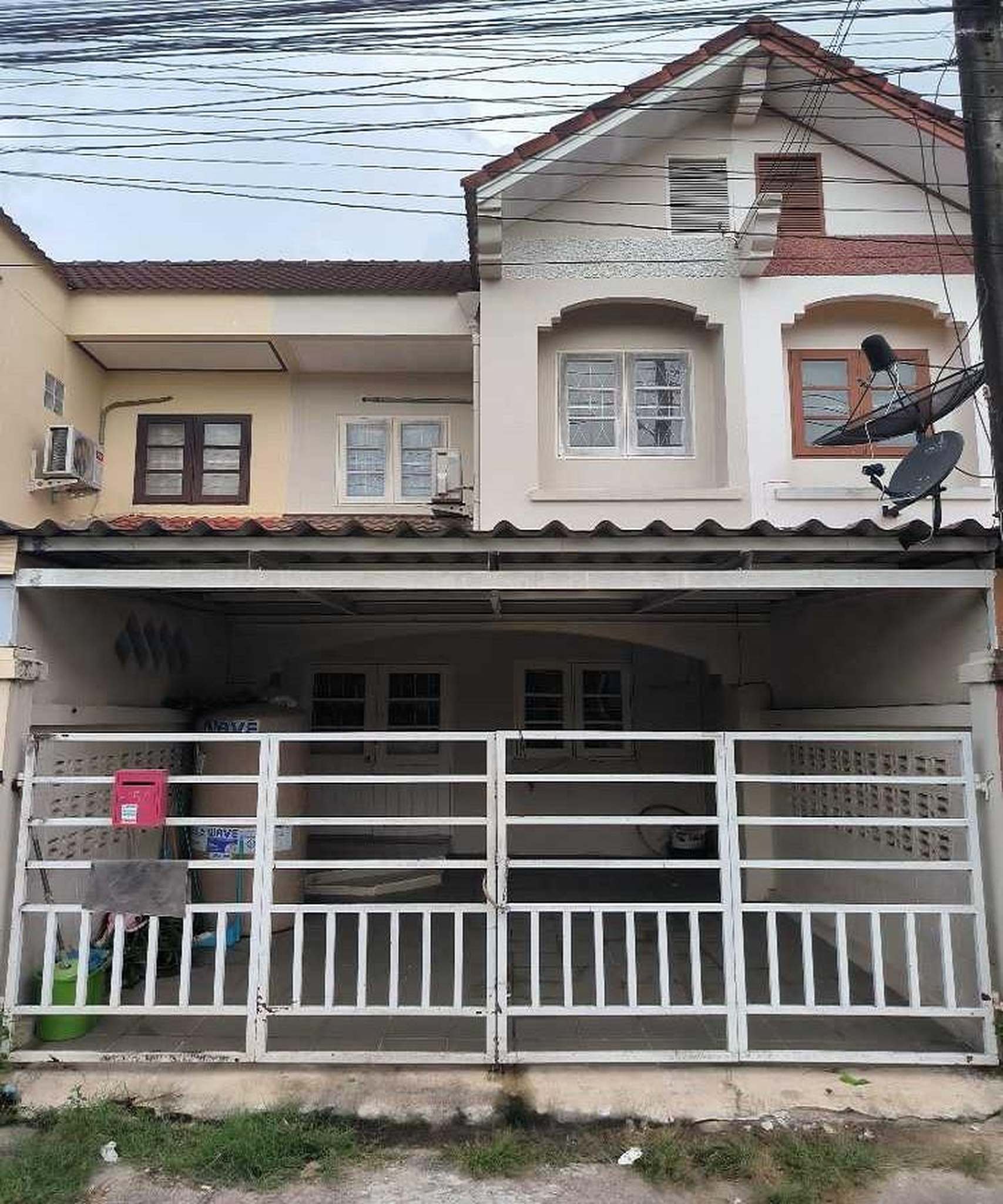 ทรัพย์สถาบันโดย GHB ทาวน์เฮาส์ เชิงเนิน