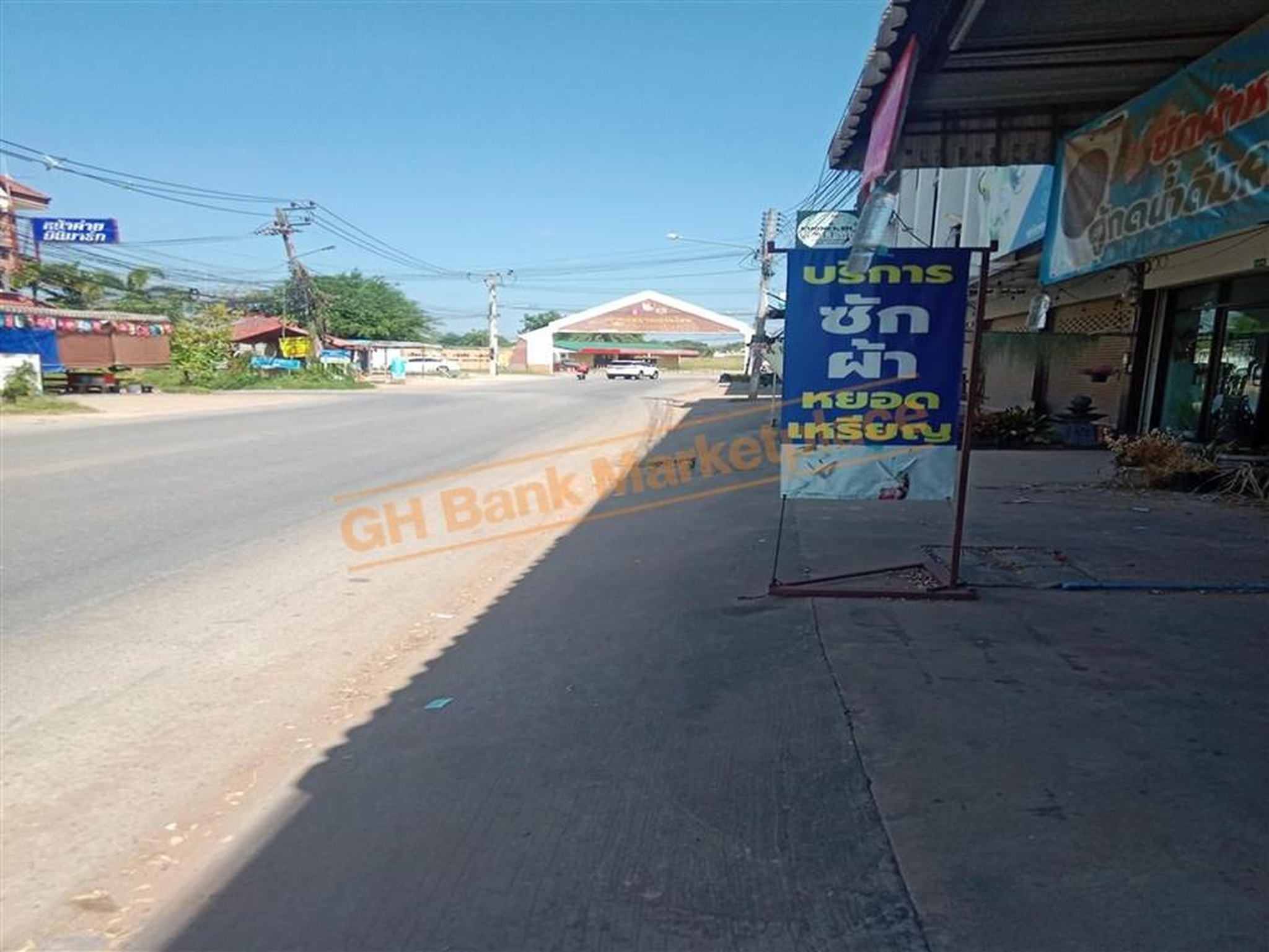 ทรัพย์สถาบันโดย GHB ตึกแถว-อาคารพาณิชย์ ดิไอซิส ไลฟ์