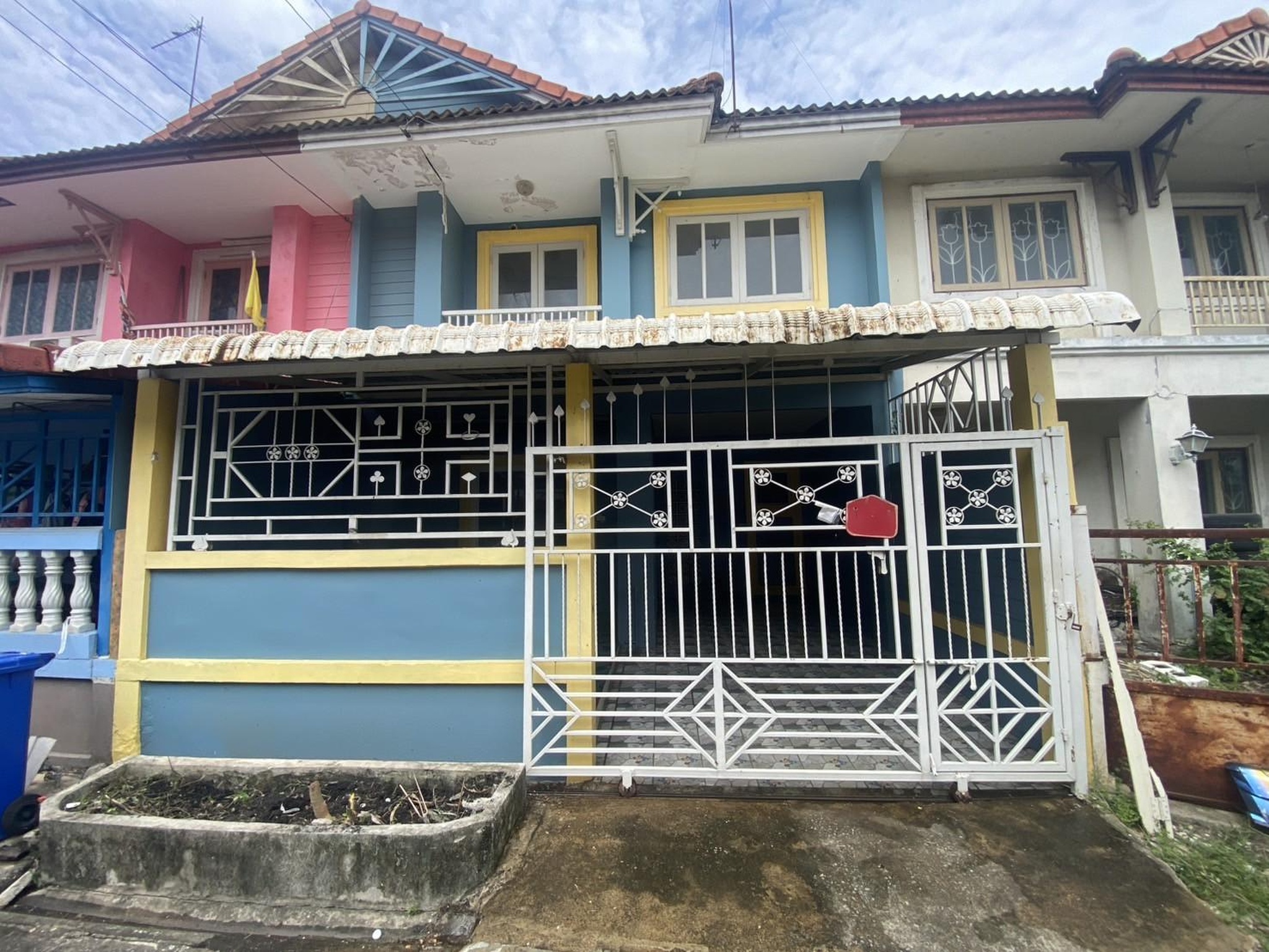 ทรัพย์สถาบันโดย GHB ทาวน์เฮาส์ บ้านพฤกษา 10 ไทรน้อย (Baan Pruksa 10 Sai Noi)
