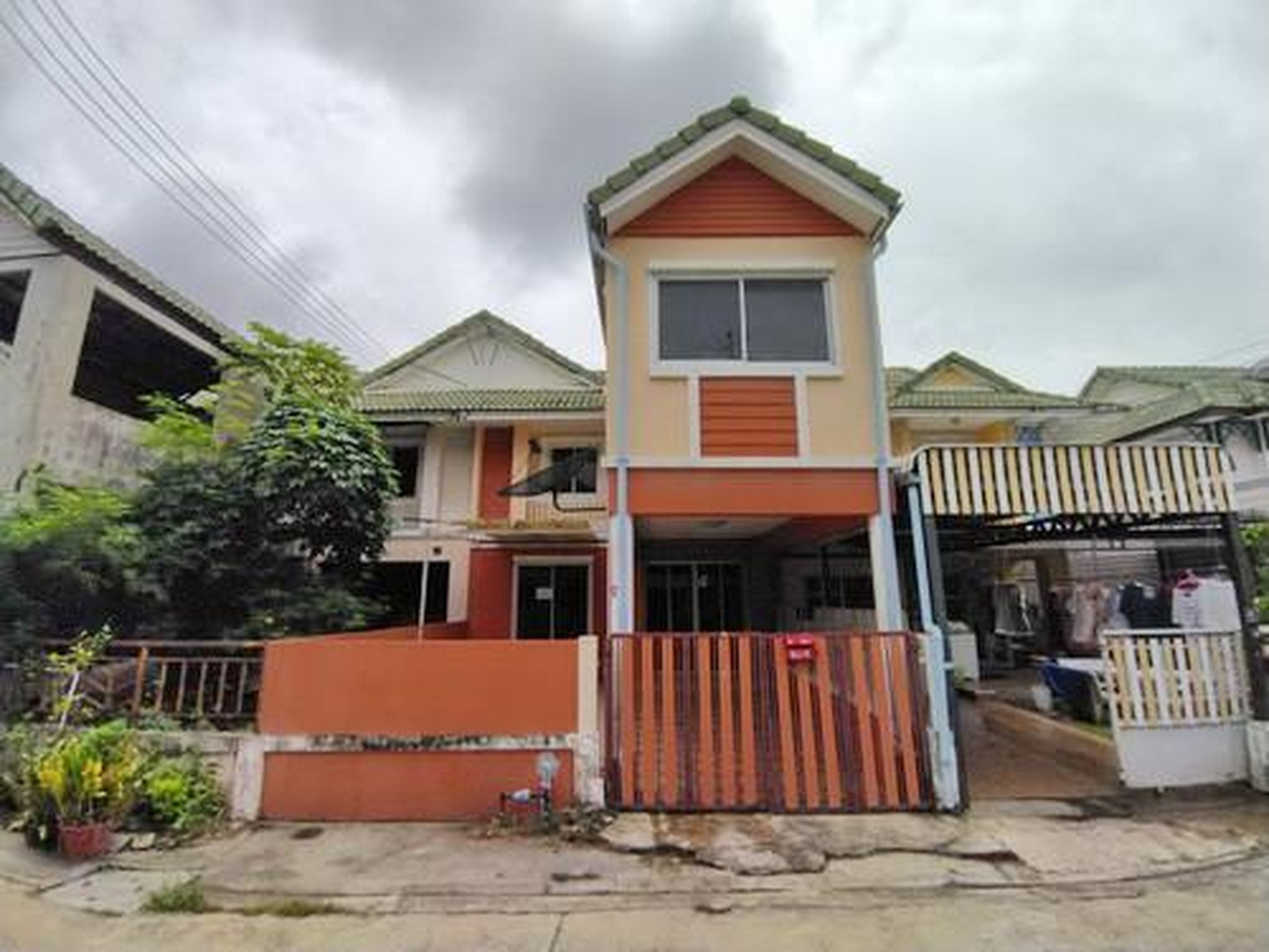 ทรัพย์สถาบันโดย GHB ทาวน์เฮาส์ บ้านพฤกษา 12 รังสิต-คลองสาม (Baan Pruksa 12 Rangsit-Klong 3)