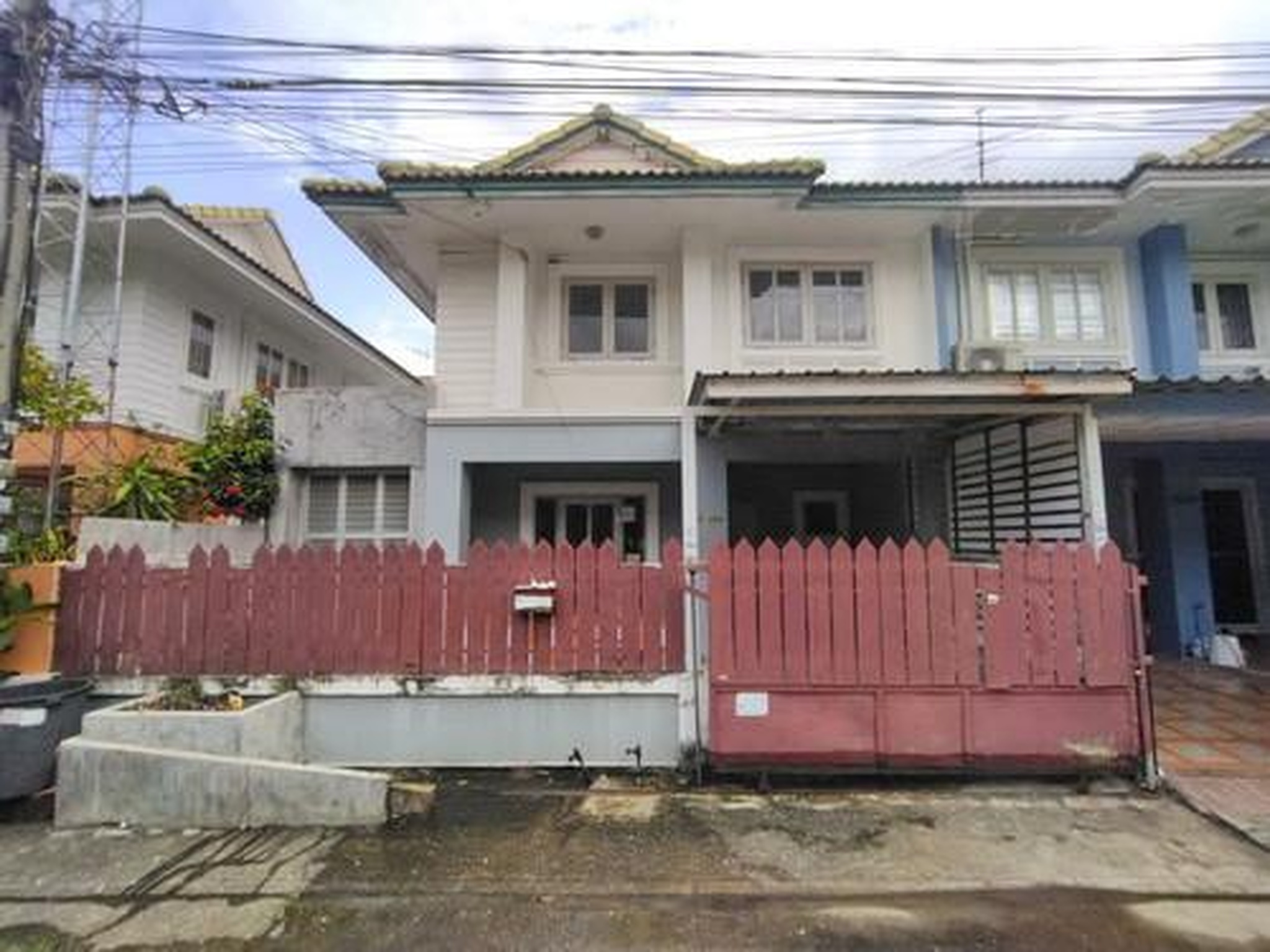 ทรัพย์สถาบันโดย GHB ทาวน์เฮาส์ บ้านพฤกษา 13 คลองสาม (Baan Pruksa 13 Klong Sam)
