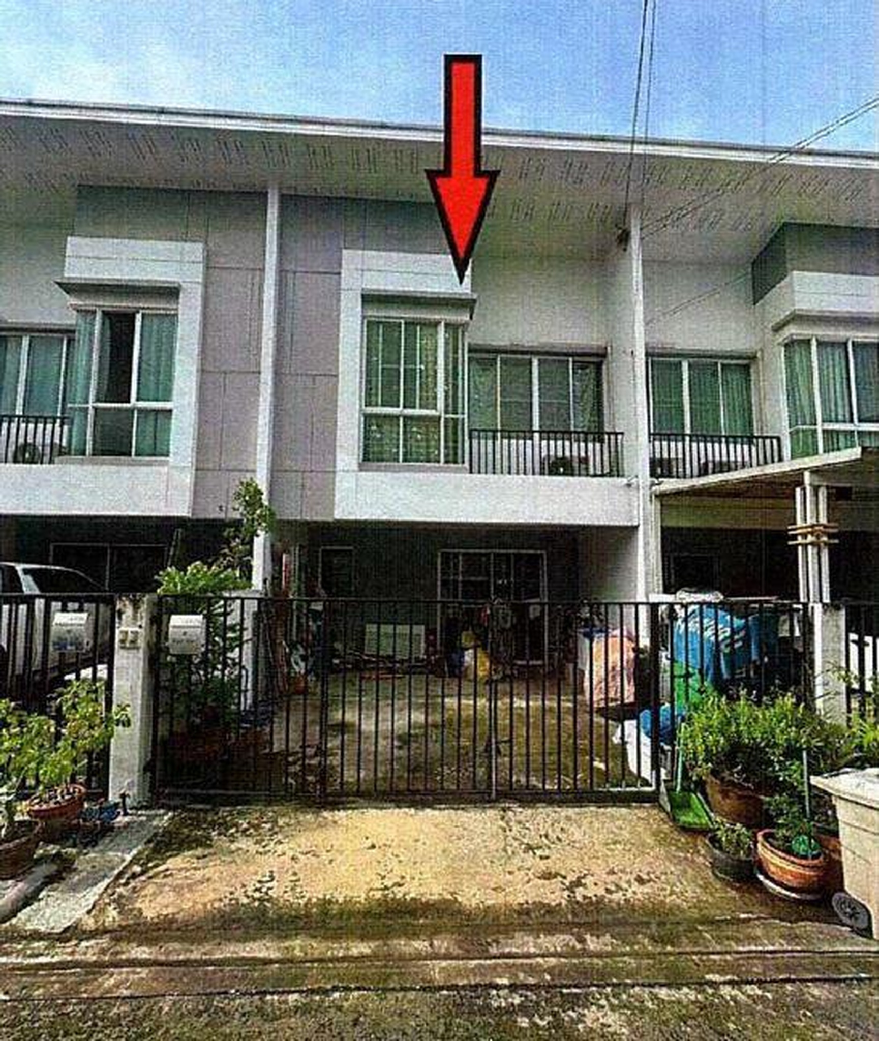 ทรัพย์สถาบันโดย GHB ทาวน์เฮาส์ เบล็สวิลล์รามอินทรา 117 เจริญพัฒนา 8