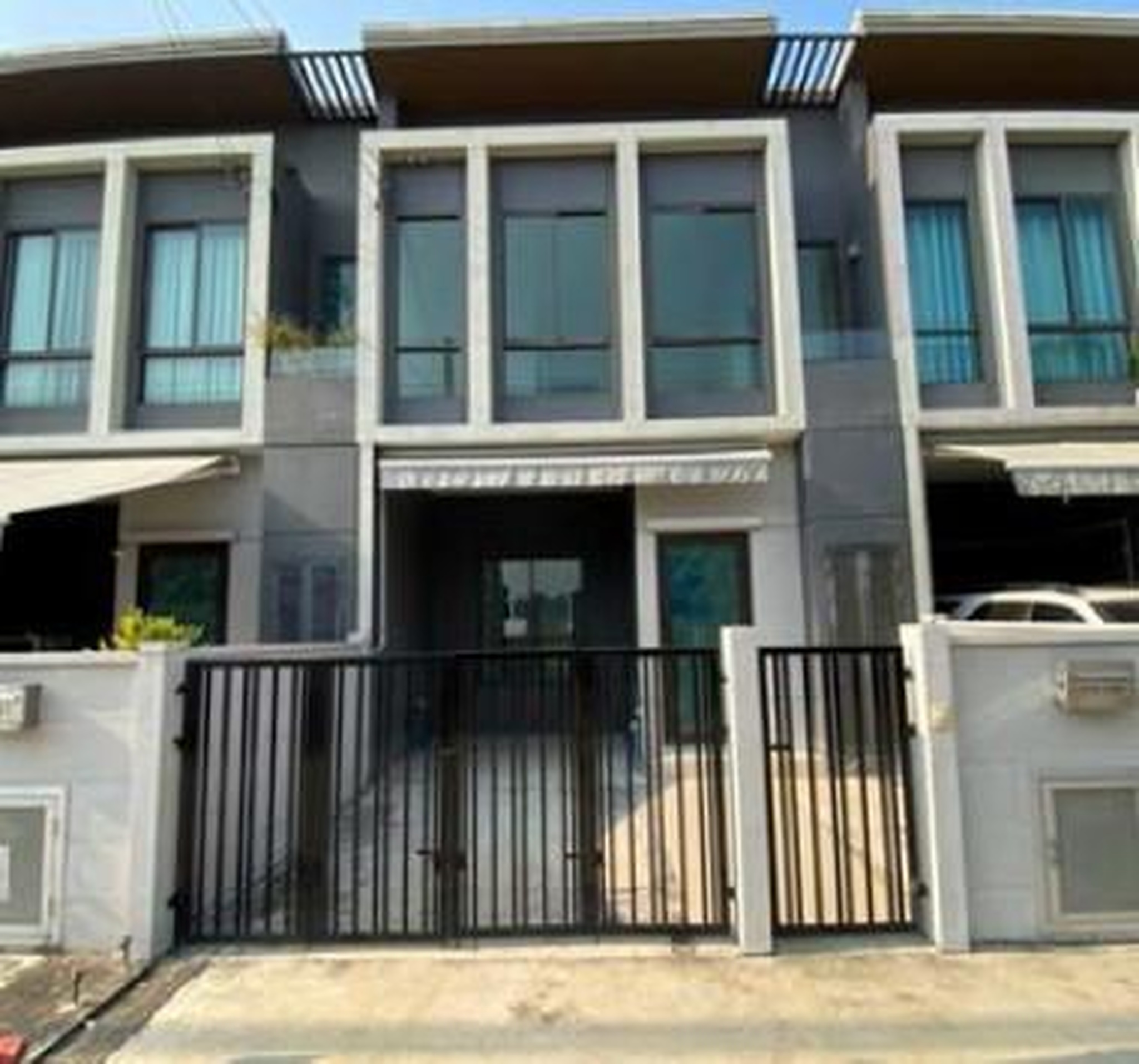 ทรัพย์สถาบันโดย GHB ทาวน์เฮาส์ พลีโน่ สุขสวัสดิ์ 70 (Pleno Suksawat 70)