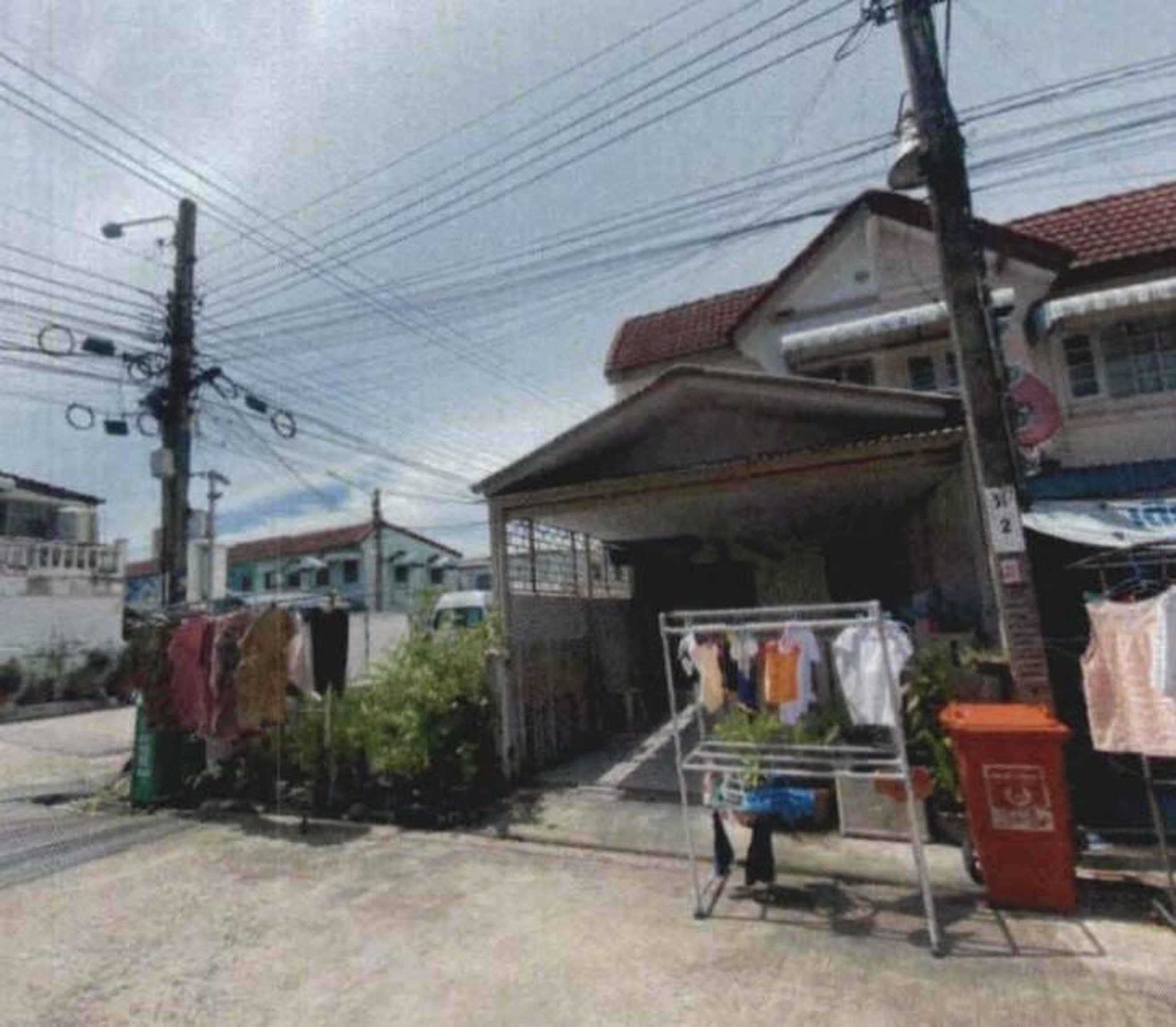 ทรัพย์สถาบันโดย GHB ทาวน์เฮาส์ กานดา