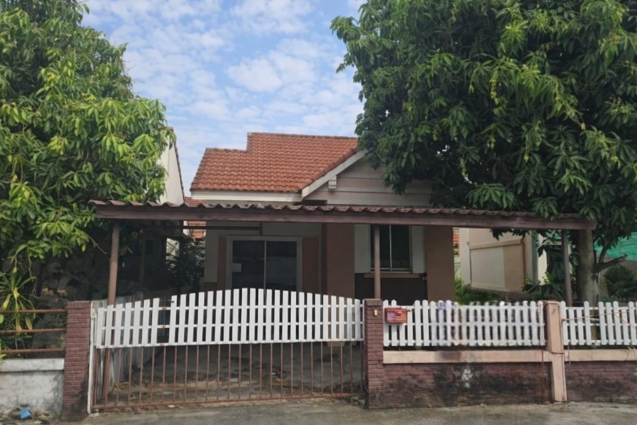 ทรัพย์สถาบันโดย GHB บ้านเดี่ยว นันทวัน 10