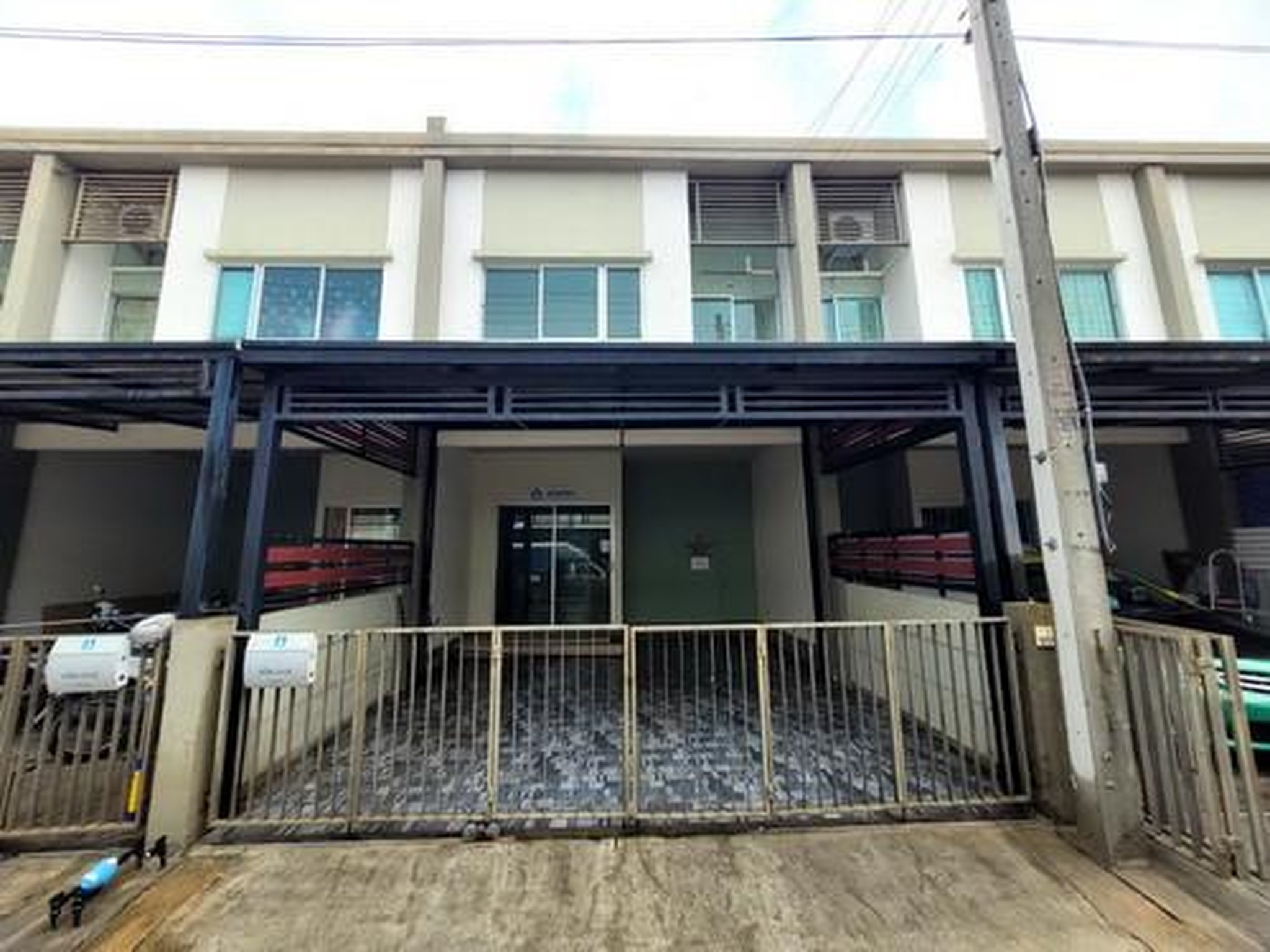 ทรัพย์สถาบันโดย GHB ทาวน์เฮาส์ บ้านลุมพินี ทาวน์วิลล์ รังสิต-คลอง 2 (Baan Lumpini Townville Rangsit-Klong 2)