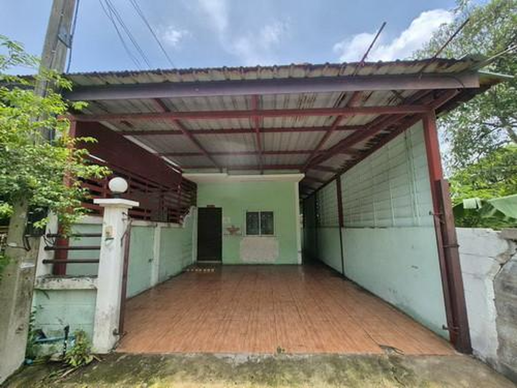ทรัพย์สถาบันโดย GHB ทาวน์เฮาส์ ฉัตรไพลิน ลาดหลุมแก้ว (Chatrapailin Latlumkaew)