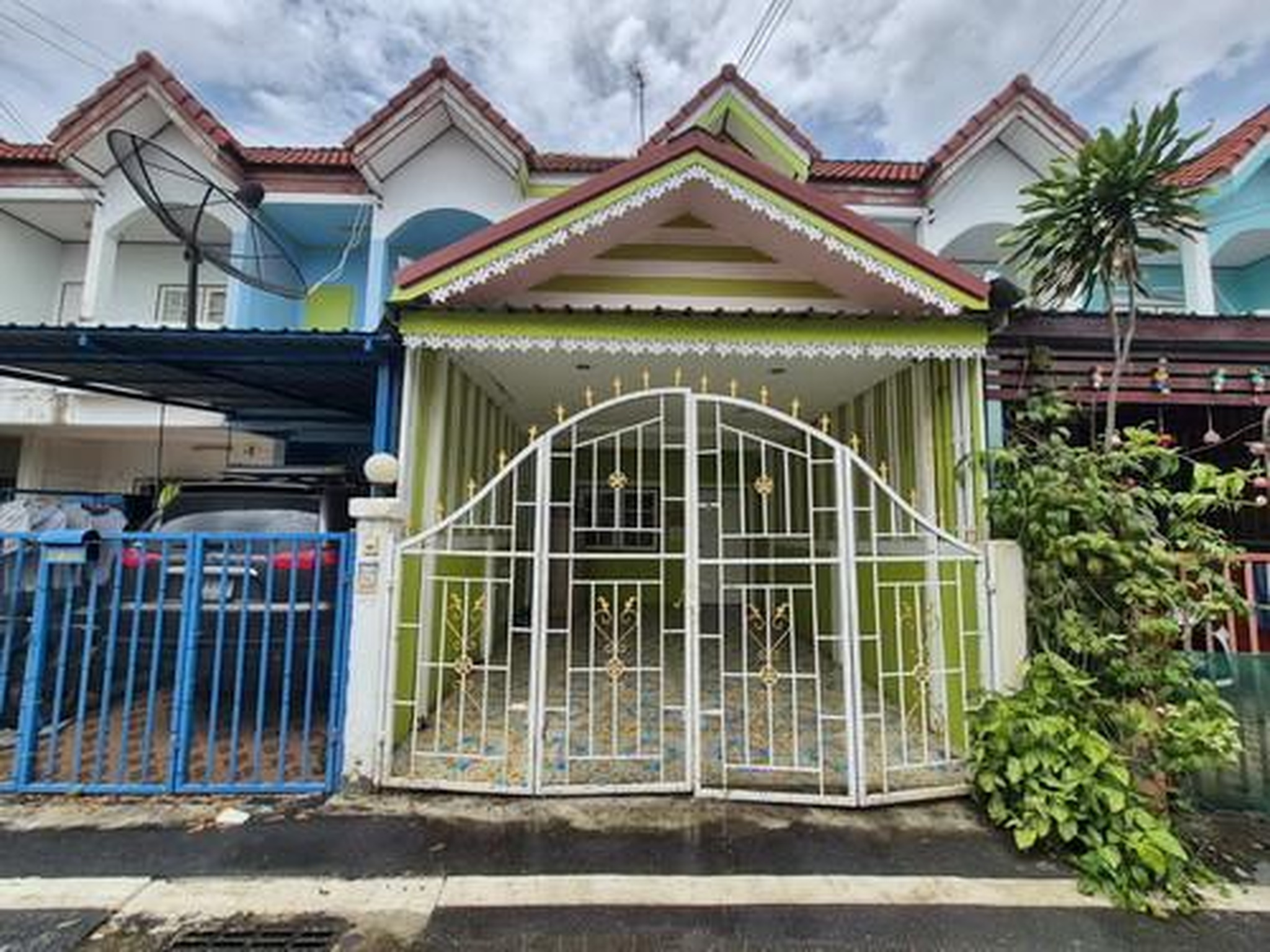 ทรัพย์สถาบันโดย GHB ทาวน์เฮาส์ ทับทิมศรี