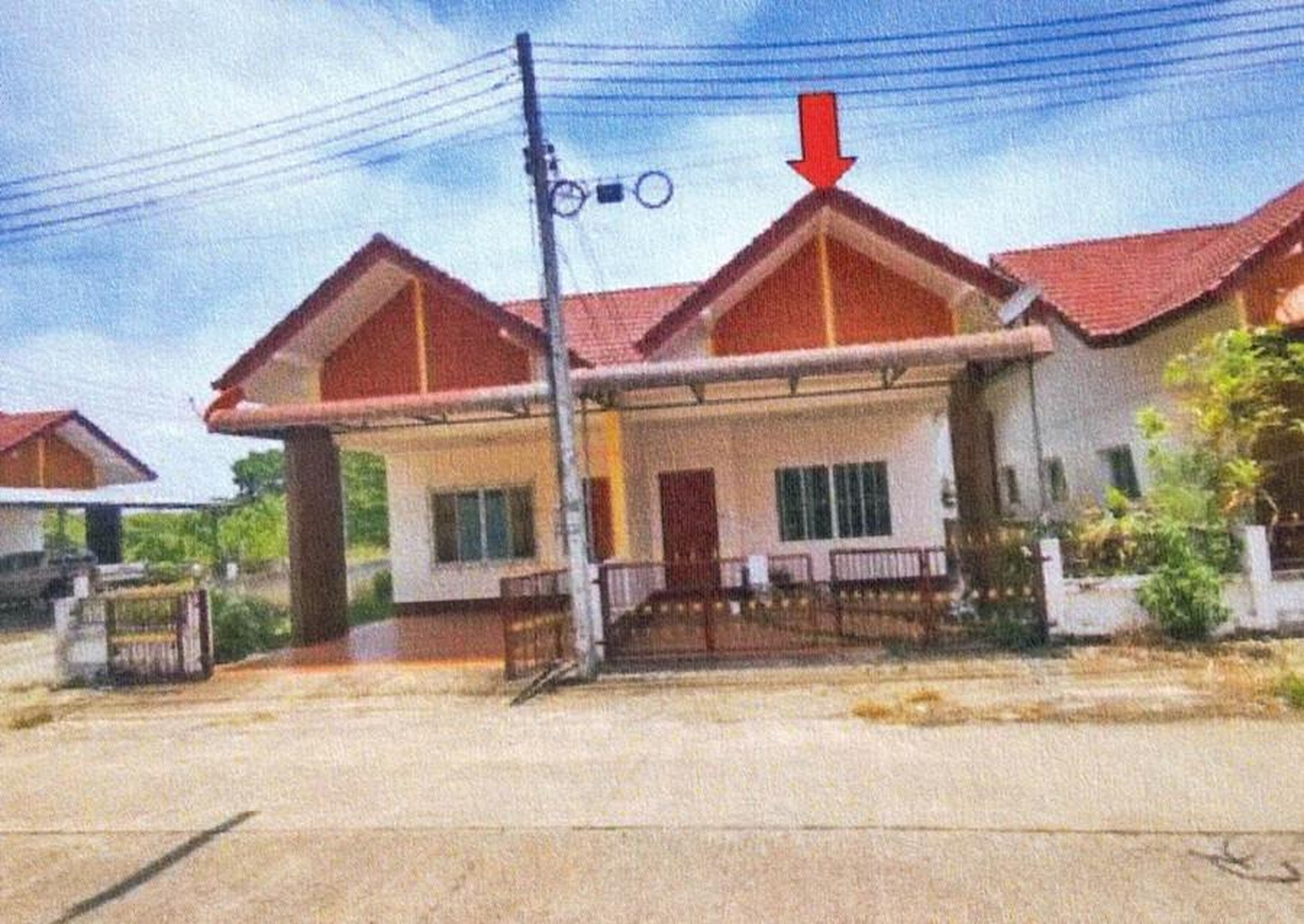 ทรัพย์สถาบันโดย GHB บ้านแฝด โดมทองไสใหญ่