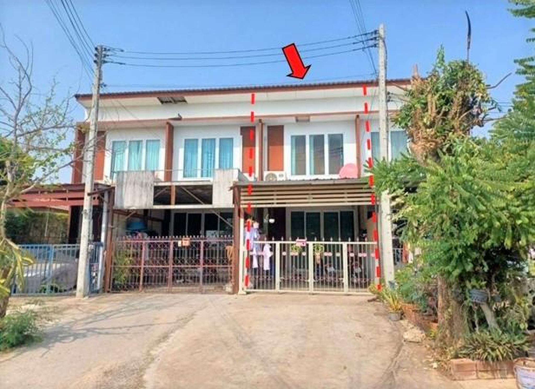 ทรัพย์สถาบันโดย GHB ทาวน์เฮาส์ ชุมชนเหล่าพัฒนา