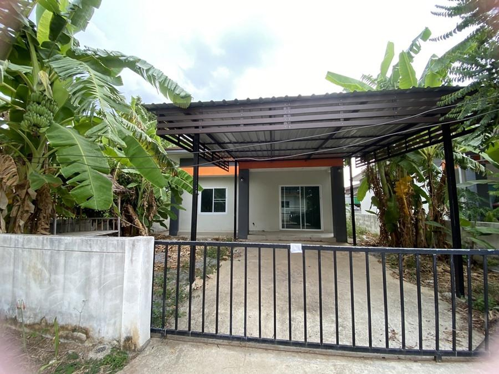 ทรัพย์สถาบันโดย GHB บ้านเดี่ยว มีสุข