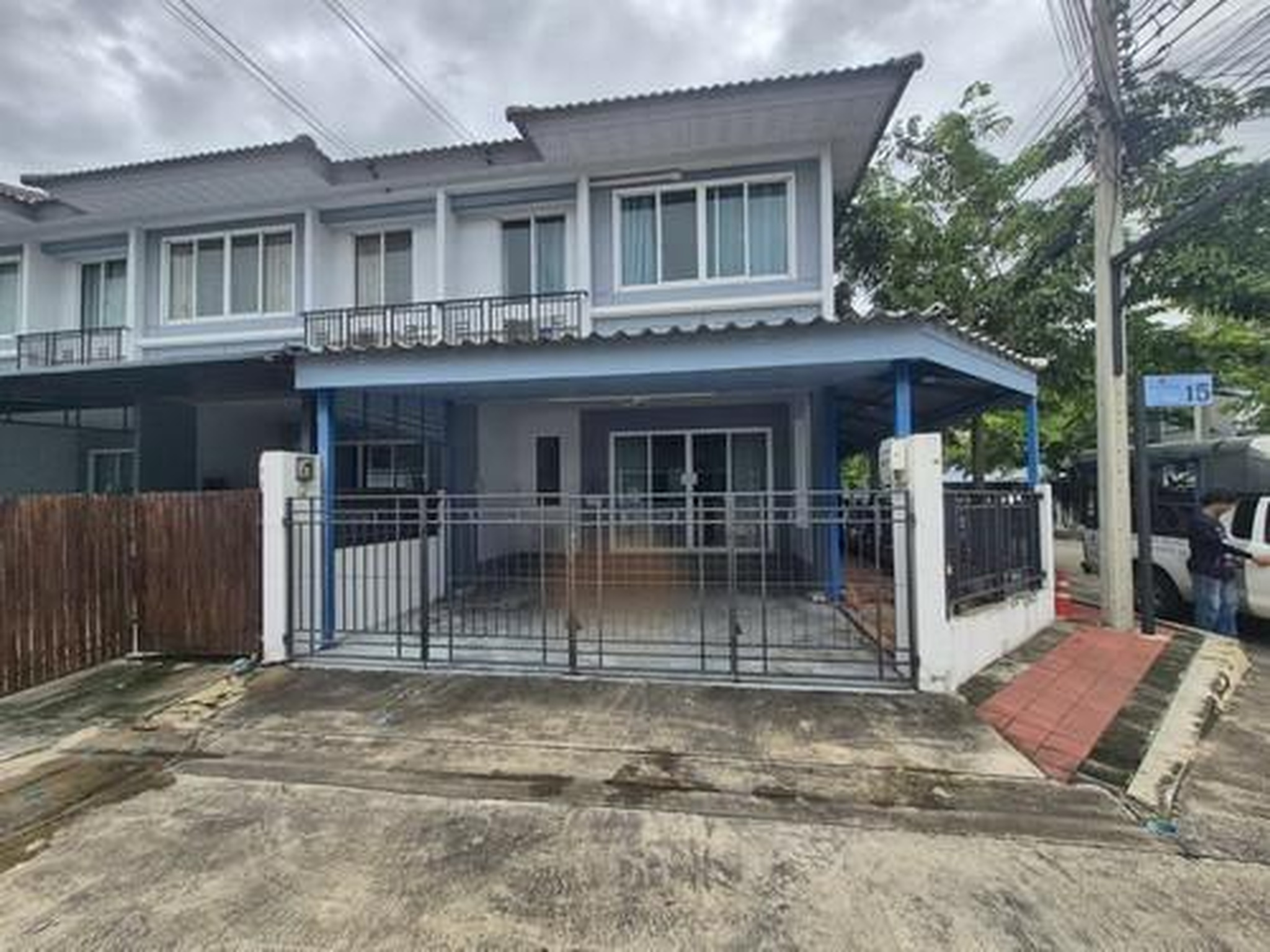 ทรัพย์สถาบันโดย GHB ทาวน์เฮาส์ ดรีมดีลักช์ (Dream Place Suanphak 32)