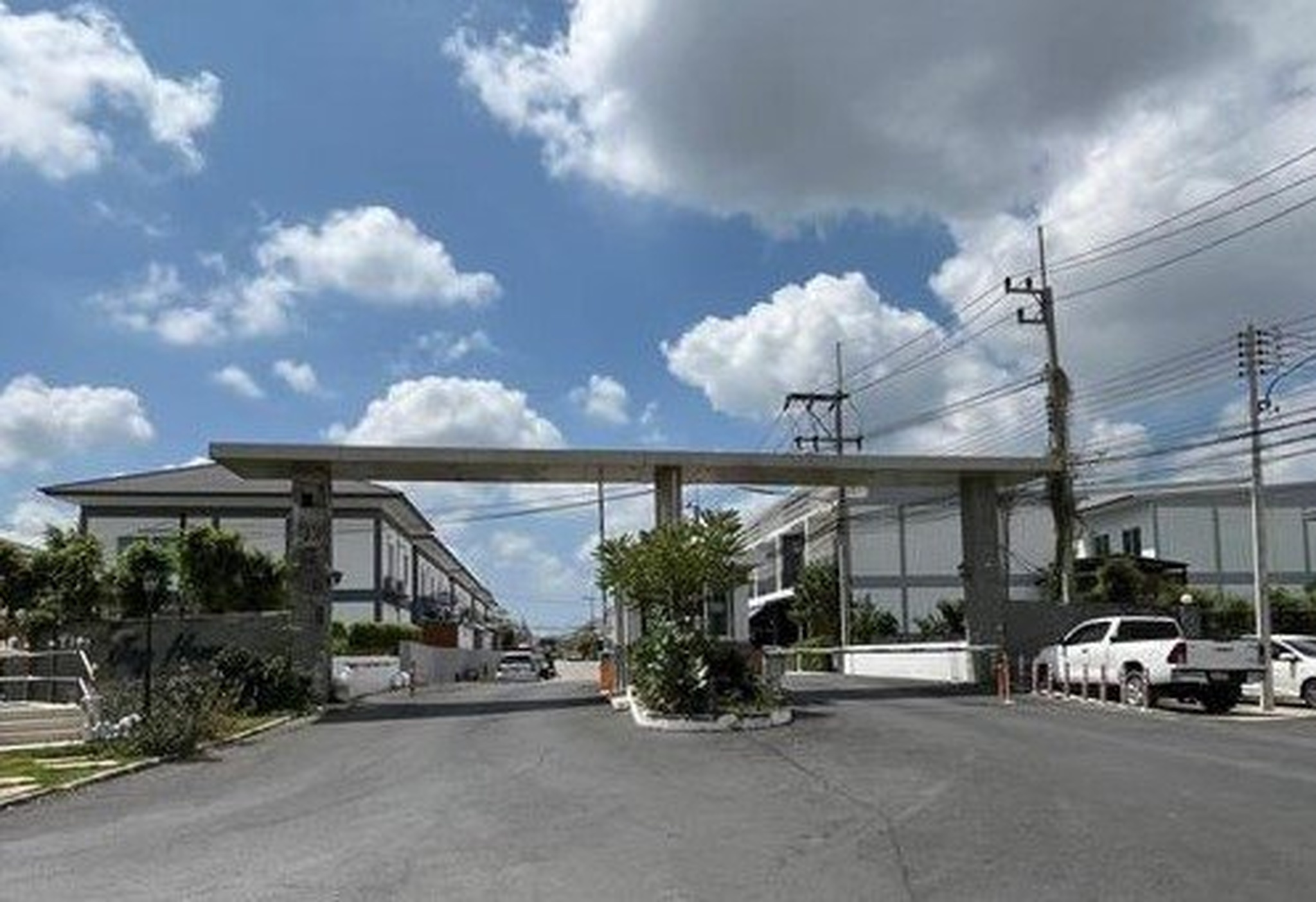 ทรัพย์สถาบันโดย SCB ทาวน์เฮาส์ เดอะ จอย โฮม อ้อมใหญ่-สามพราน (The Joy Home Aomyai-Samphran)