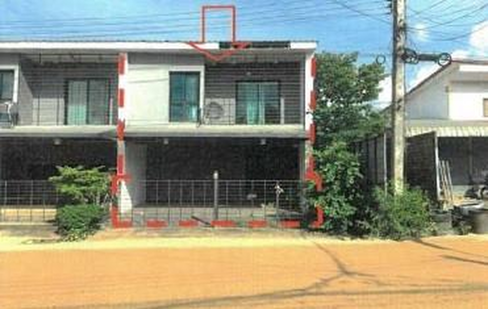 ทรัพย์สถาบันโดย GHB ทาวน์เฮาส์ SILVANO