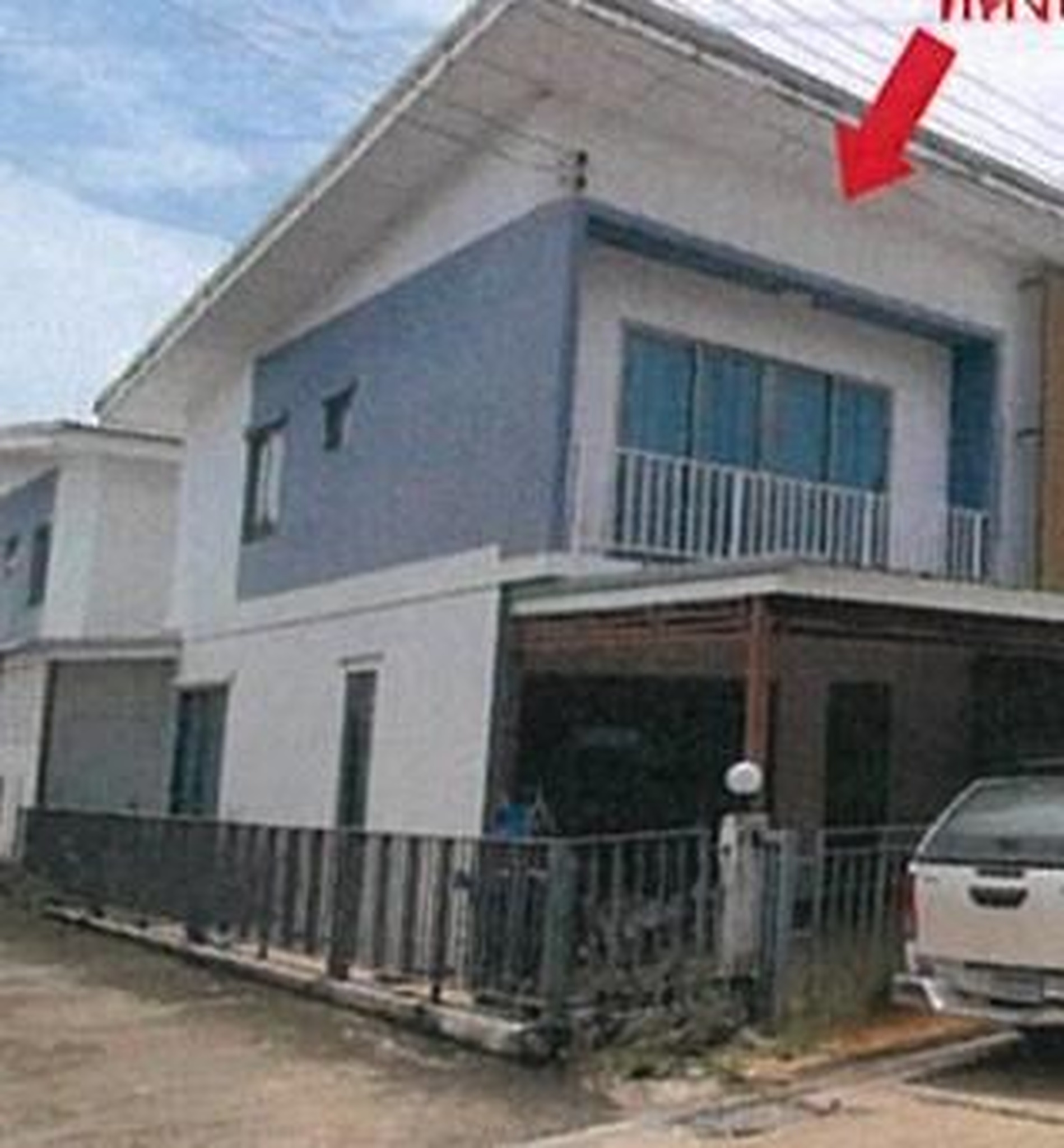 ทรัพย์สถาบันโดย GHB ทาวน์เฮาส์ มีโมเดิร์น โฮม