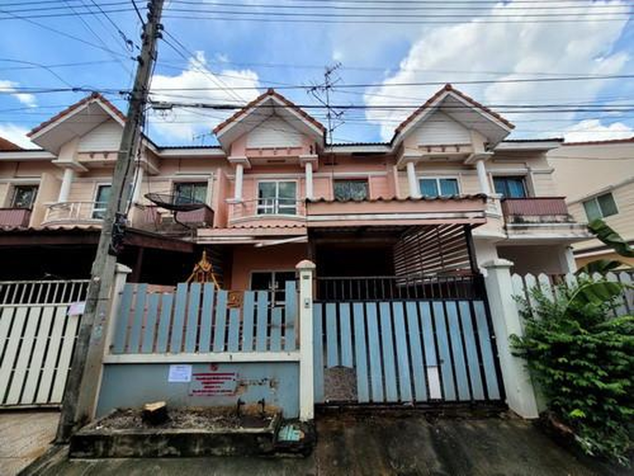 ทรัพย์สถาบันโดย GHB ทาวน์เฮาส์ ทัศนีย์รังสิต