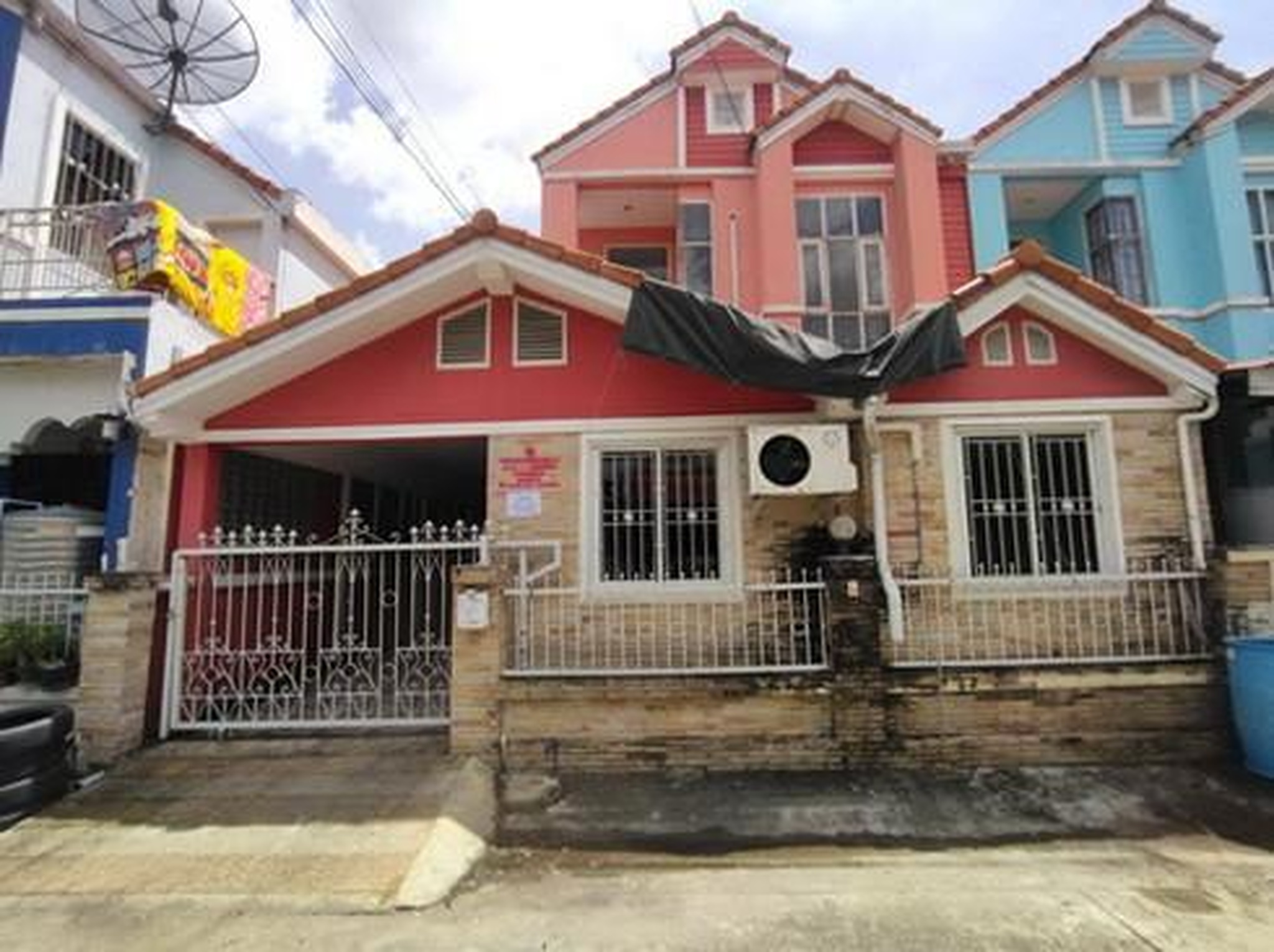 ทรัพย์สถาบันโดย GHB ทาวน์เฮาส์ บ้านวรารักษ์ รังสิต-คลองสาม (Baan Wararak Rangsit-Klong Sam)