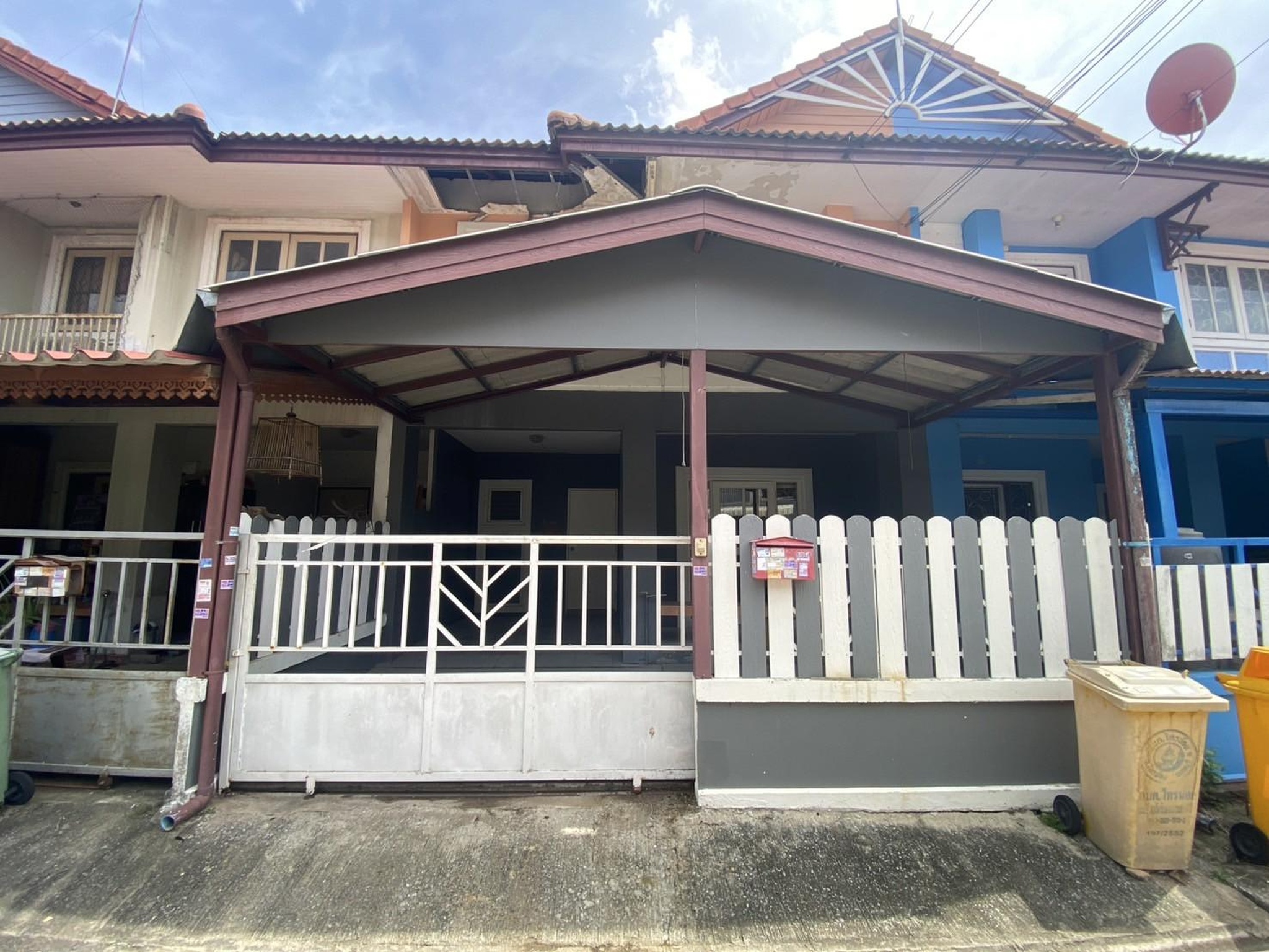 ทรัพย์สถาบันโดย GHB ทาวน์เฮาส์ บ้านพฤกษา 10 ไทรน้อย (Baan Pruksa 10 Sai Noi)