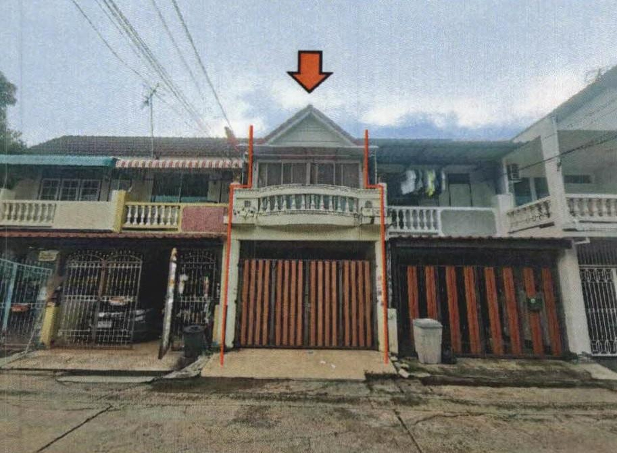 ทรัพย์สถาบันโดย GHB ทาวน์เฮาส์ สมชายพัฒนา