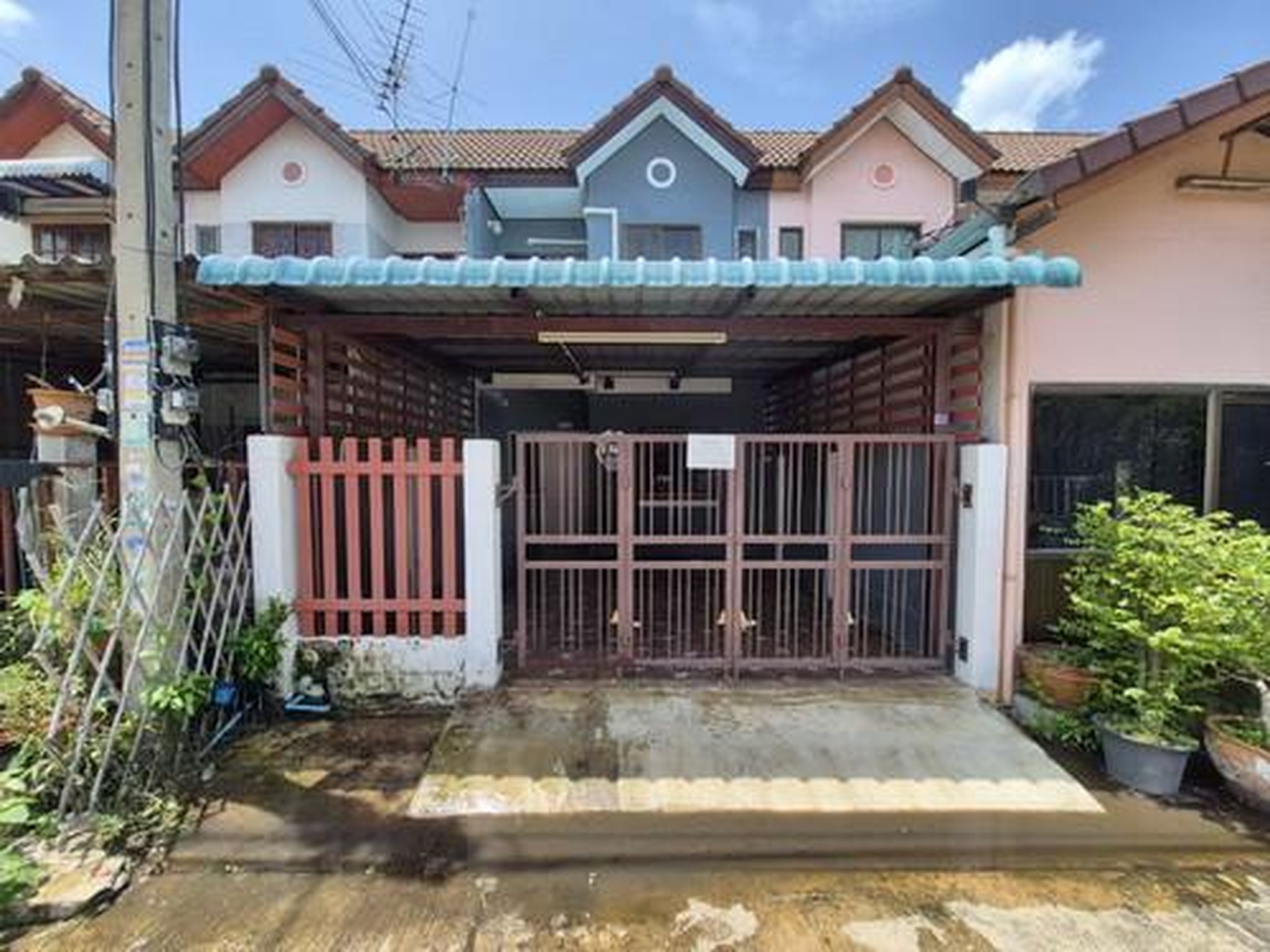 ทรัพย์สถาบันโดย GHB ทาวน์เฮาส์ เฟื่องฟ้านคร 5