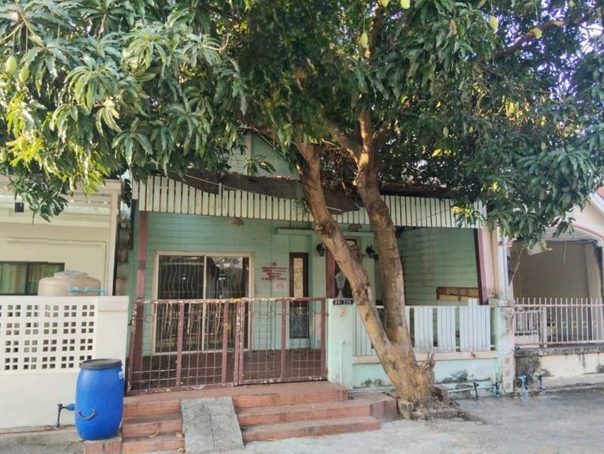 ทรัพย์สถาบันโดย GHB ทาวน์เฮาส์ บ้านวรารักษ์ รังสิต-คลองสาม (Baan Wararak Rangsit-Klong Sam)