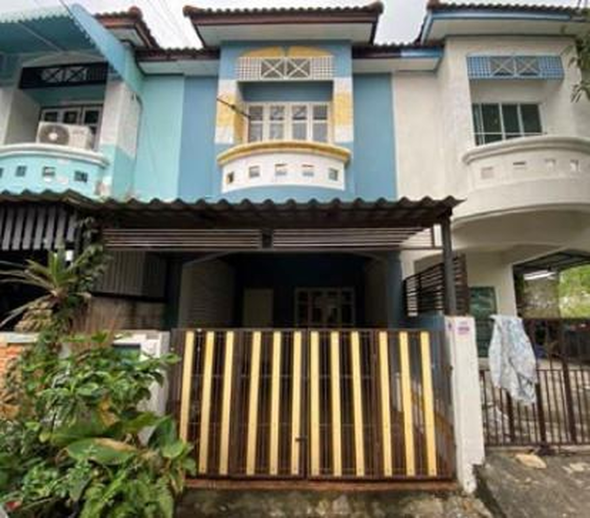 ทรัพย์สถาบันโดย GHB ทาวน์เฮาส์ นันทิชา 3/8