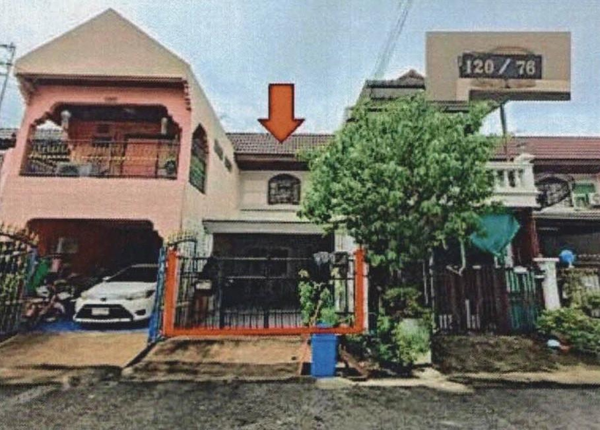 ทรัพย์สถาบันโดย GHB ทาวน์เฮาส์ บ้านบัวทอง
