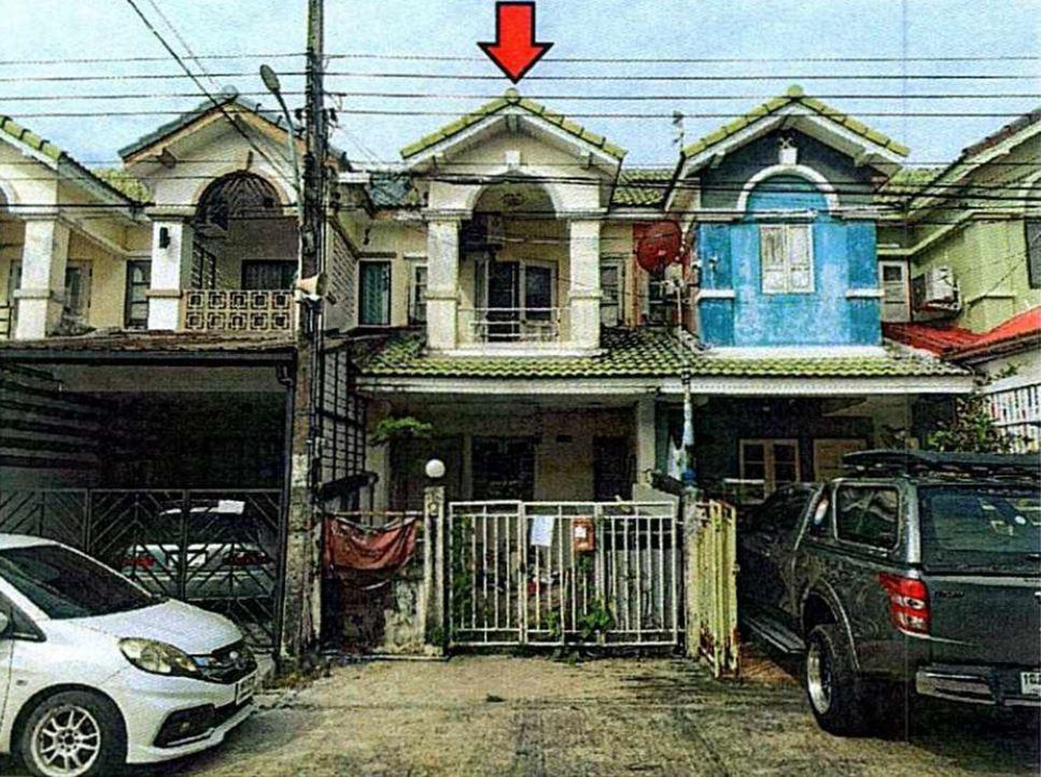 ทรัพย์สถาบันโดย GHB ทาวน์เฮาส์ พัฒนาสิริรามอินทรา
