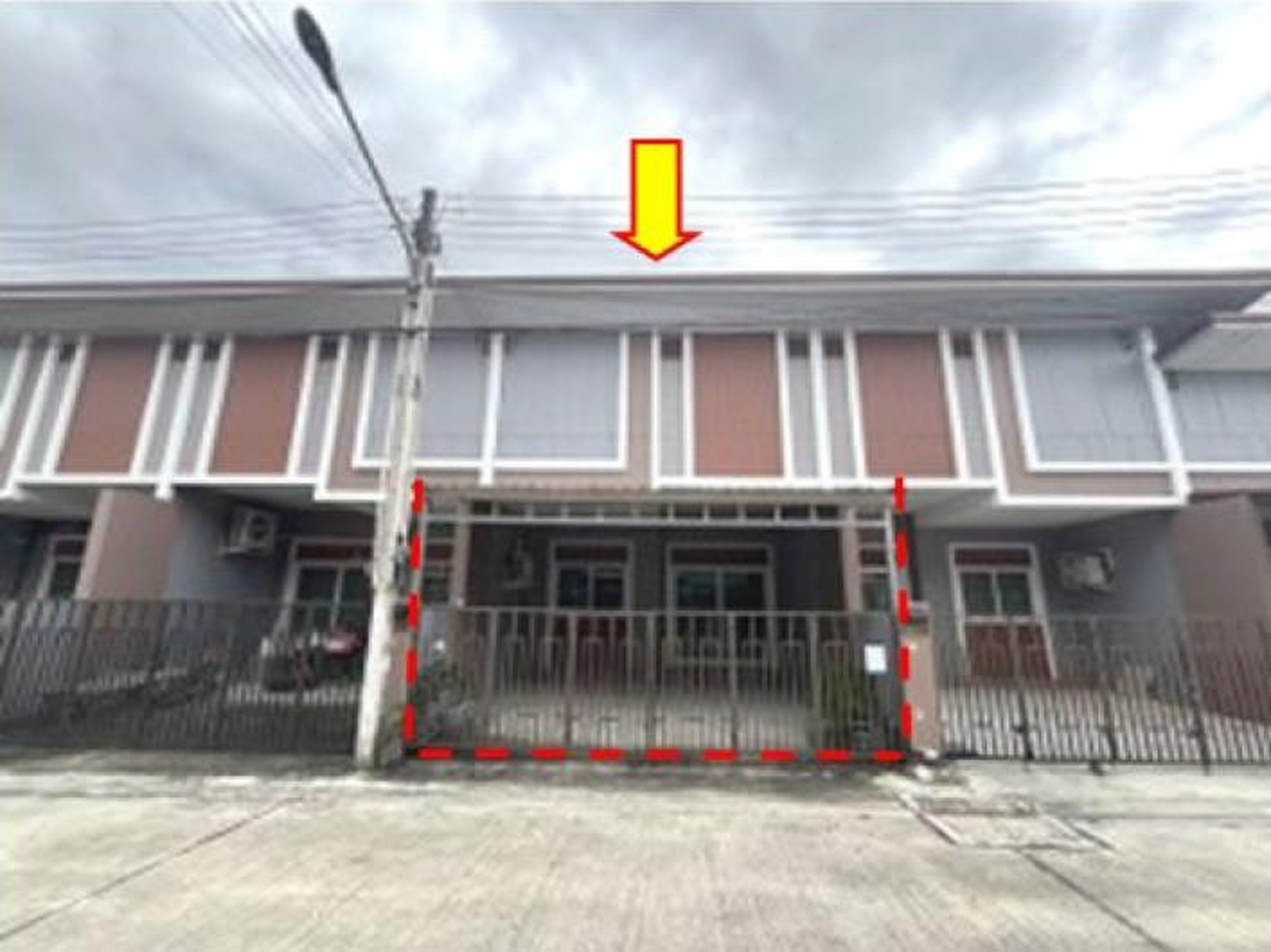 ทรัพย์สถาบันโดย GHB ทาวน์เฮาส์ สุขนิเวศน์ 10
