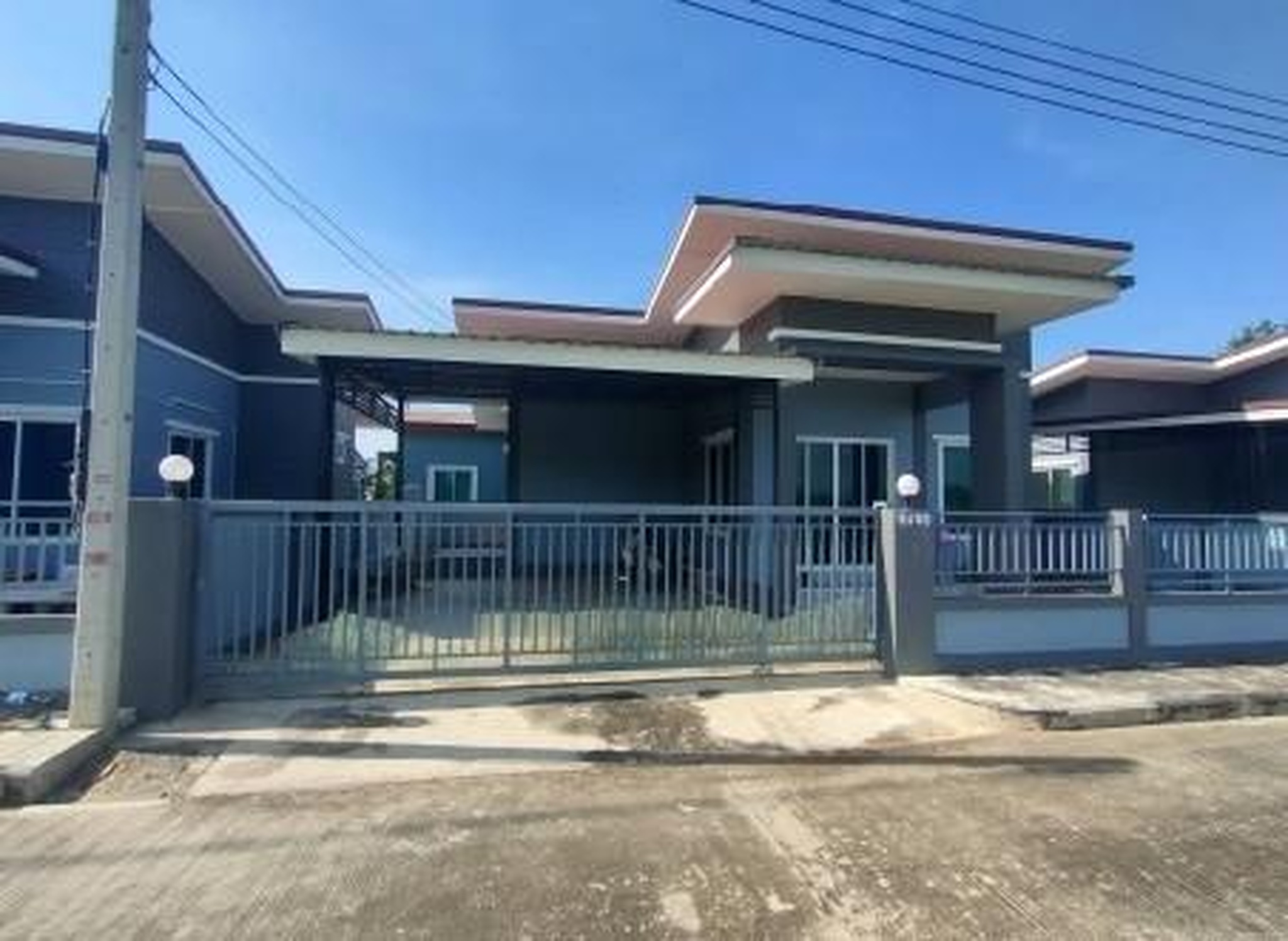 ทรัพย์สถาบันโดย GHB บ้านเดี่ยว เดอะการ์เด้น โพนทอง