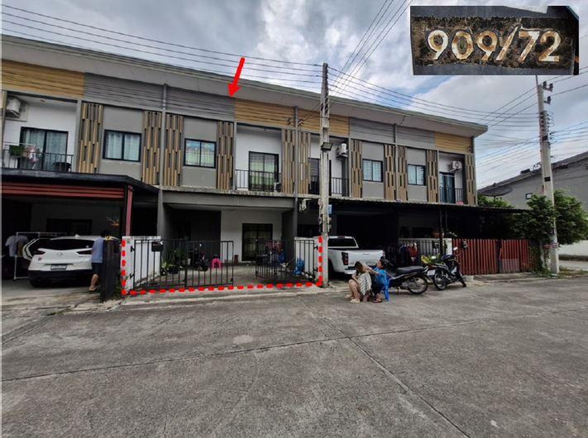 ทรัพย์สถาบันโดย GHB ทาวน์เฮาส์ เดอะ โมน็อกซ์ (The Monox)