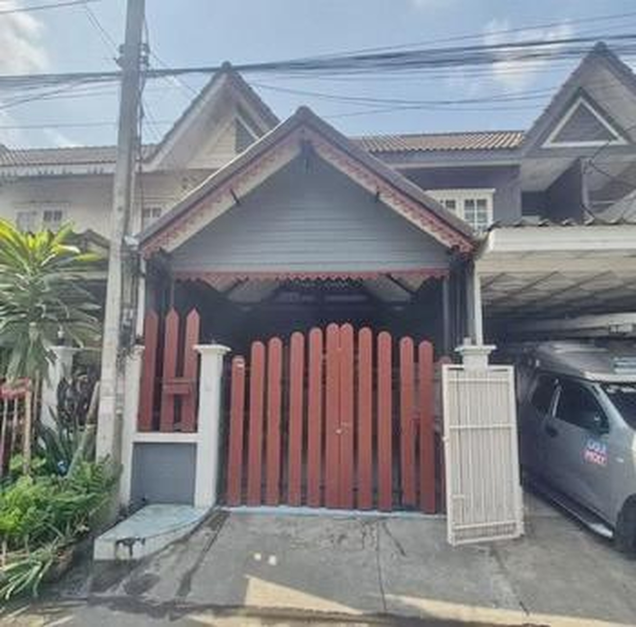 ทรัพย์สถาบันโดย GHB ทาวน์เฮาส์ ฉัตรไพลิน ลาดหลุมแก้ว (Chatrapailin Latlumkaew)